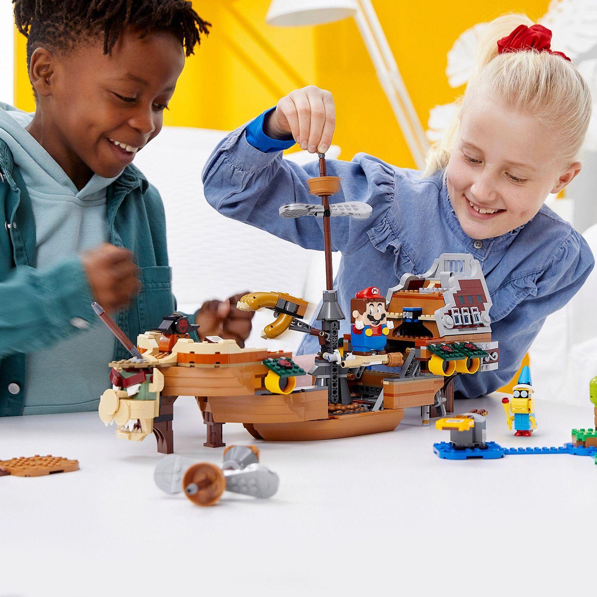 Voir la diapositive 7 : LEGO Super Mario 71391 Ensemble d'Extension La Forteresse Volante de Bowser Jouet