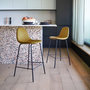 Voir la diapositive 6 : Rendez vous déco Lot de 2 chaises pour îlot central 65 cm en velours jaune-Henrik