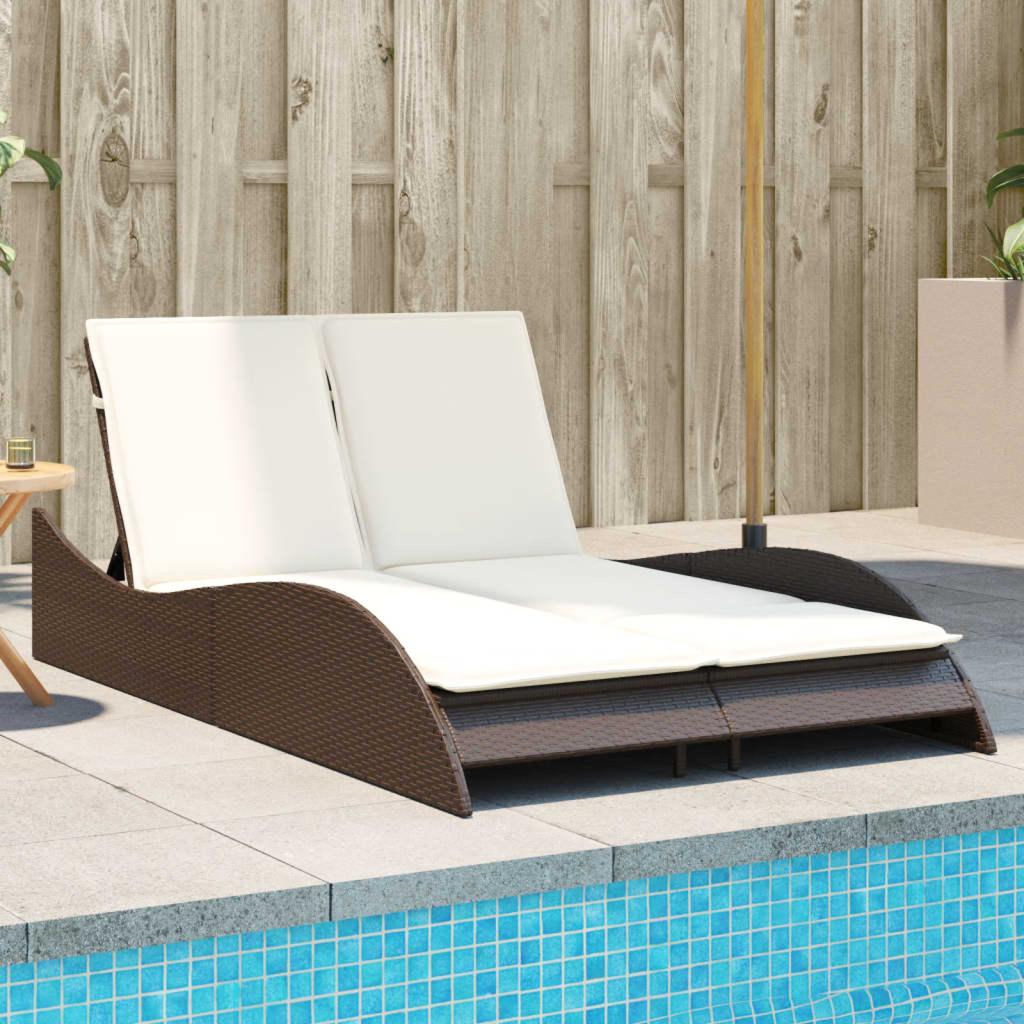 VIDAXL Chaise longue avec coussins marron 114x205x73 cm resine tressee