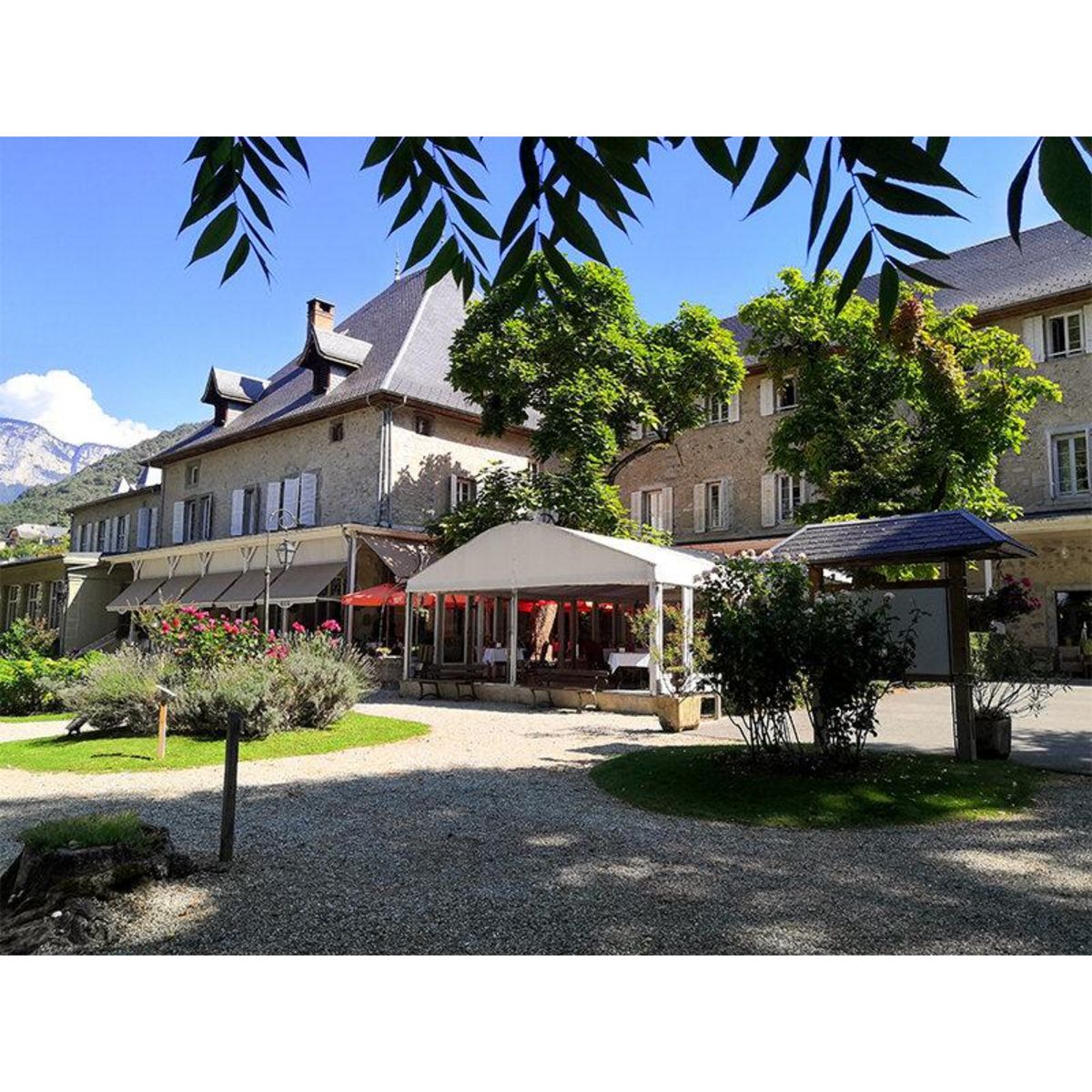 Smartbox Charmant séjour de 3 jours dans un château aux portes de Chambéry - Coffret Cadeau Séjour