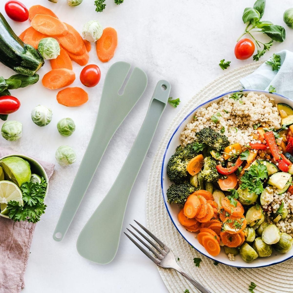 Fackelmann Set de 2 Saladiers en inox de 20,5 cm et 25 cm de diamètre et couverts à salade en plastique Fackelmann