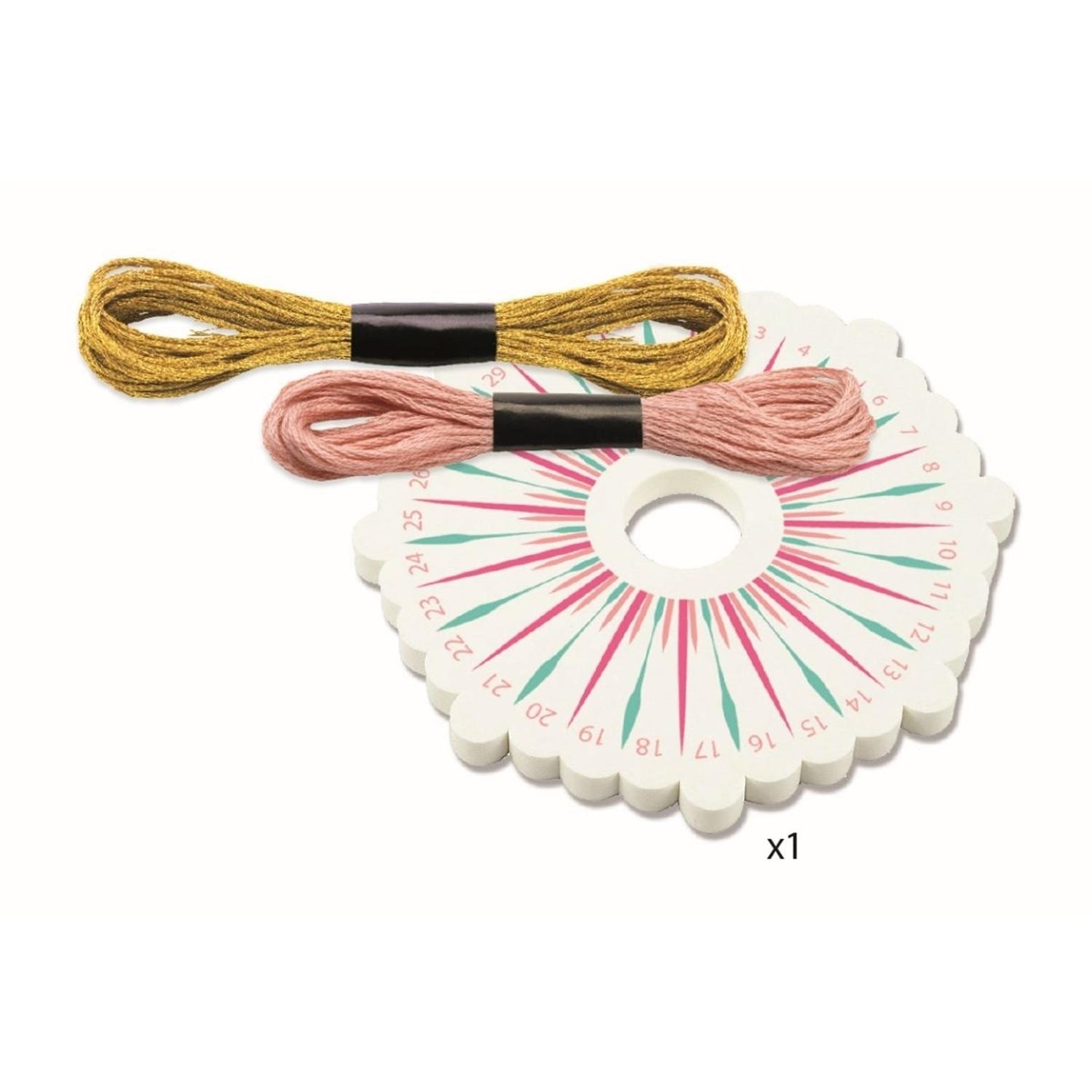 Voir la diapositive 3 : Djeco DJ09818 Boite de bracelets celeste