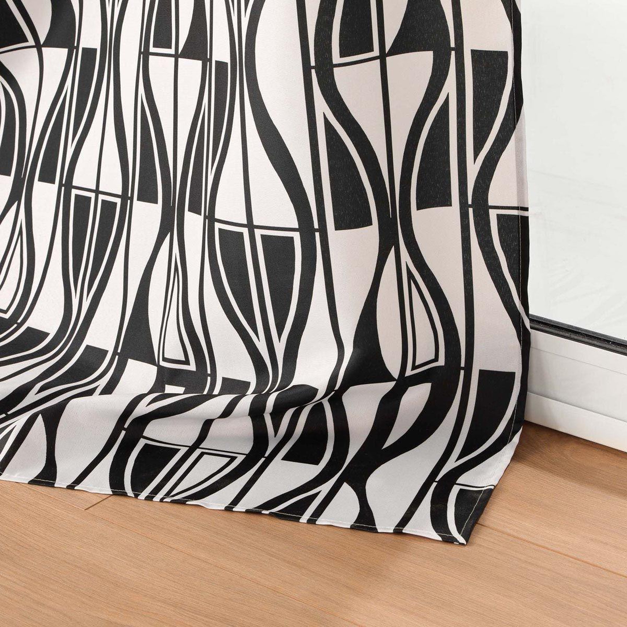Voir la diapositive 3 : Douceur d'Intérieur Rideau à œillets  ikaris  140x260cm noir & blanc