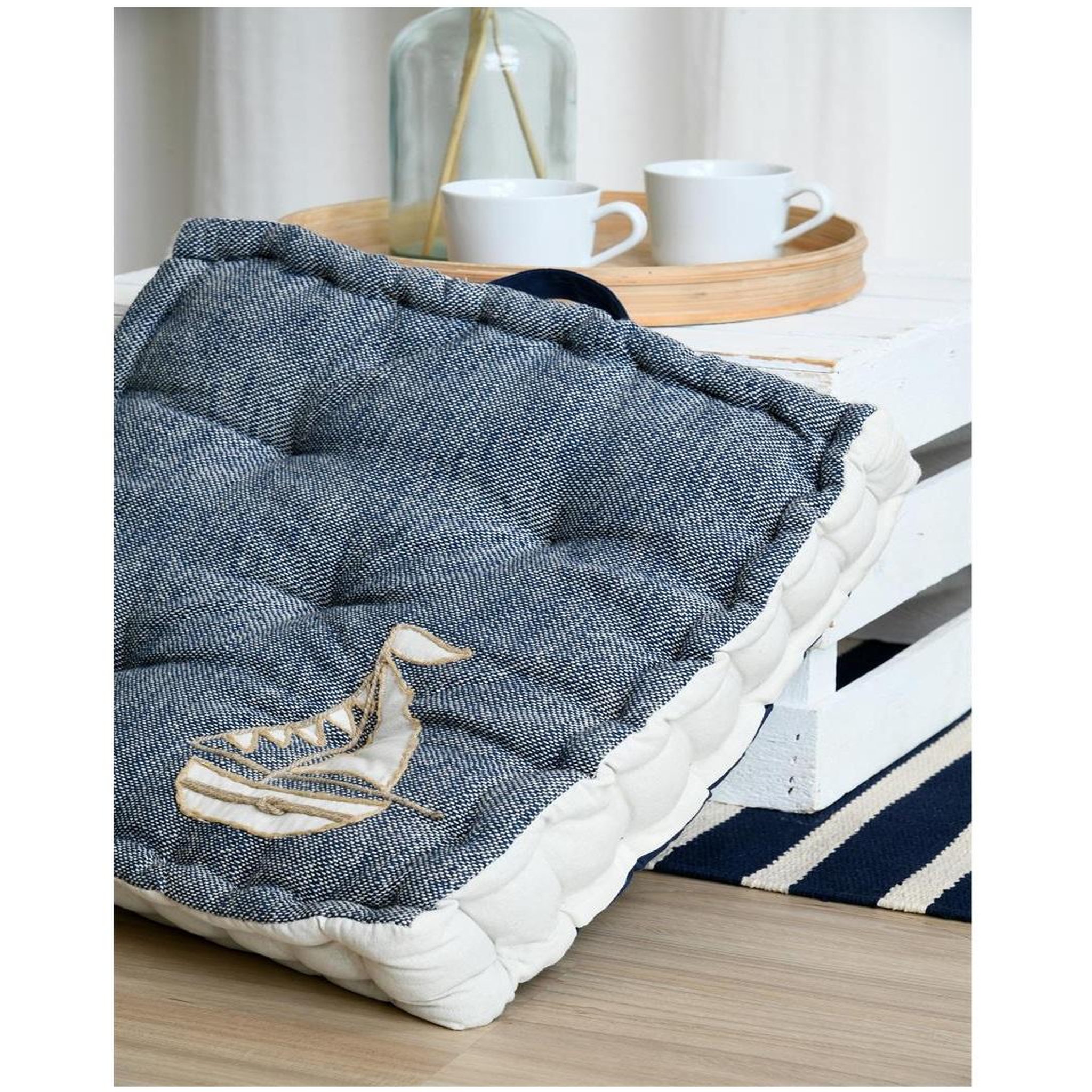 Voir la diapositive 2 : Eden Coussin de sol escale marine design et moderne