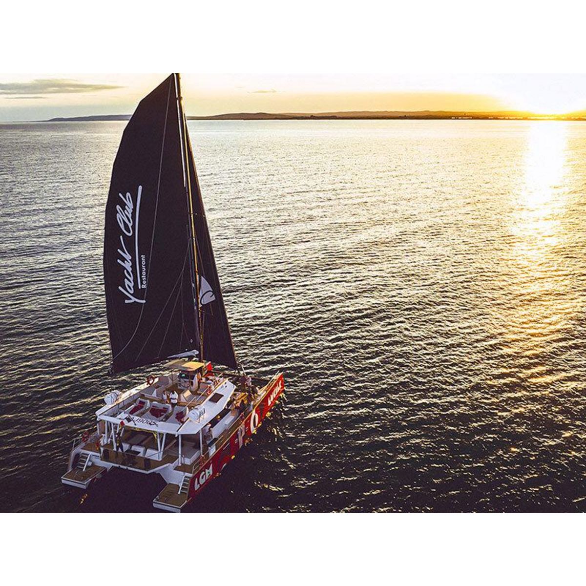 Smartbox Sortie en catamaran de 2h pour 2 personnes en Camargue - Coffret Cadeau Sport & Aventure