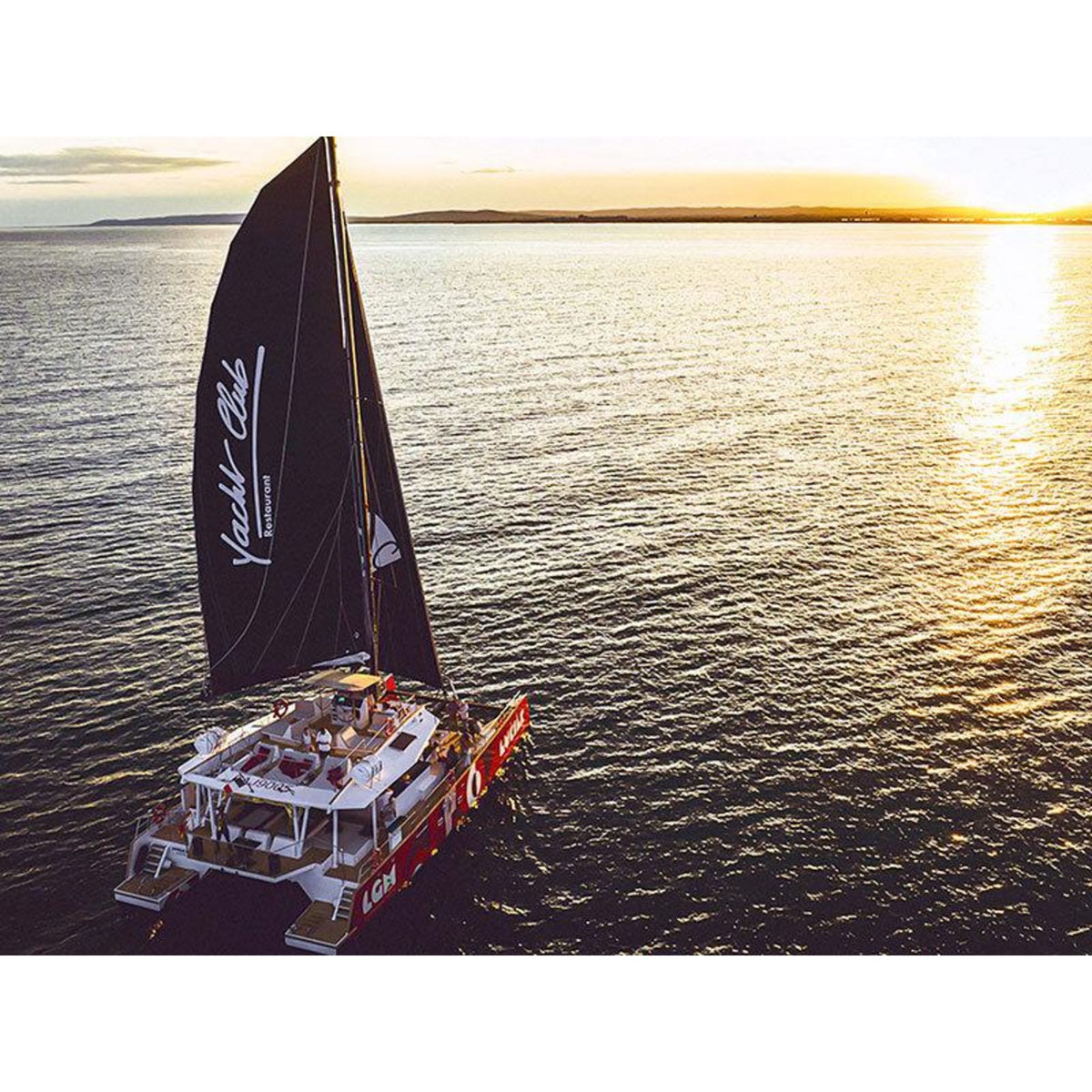 Smartbox Sortie en catamaran de 2h pour 2 personnes en Camargue - Coffret Cadeau Sport & Aventure