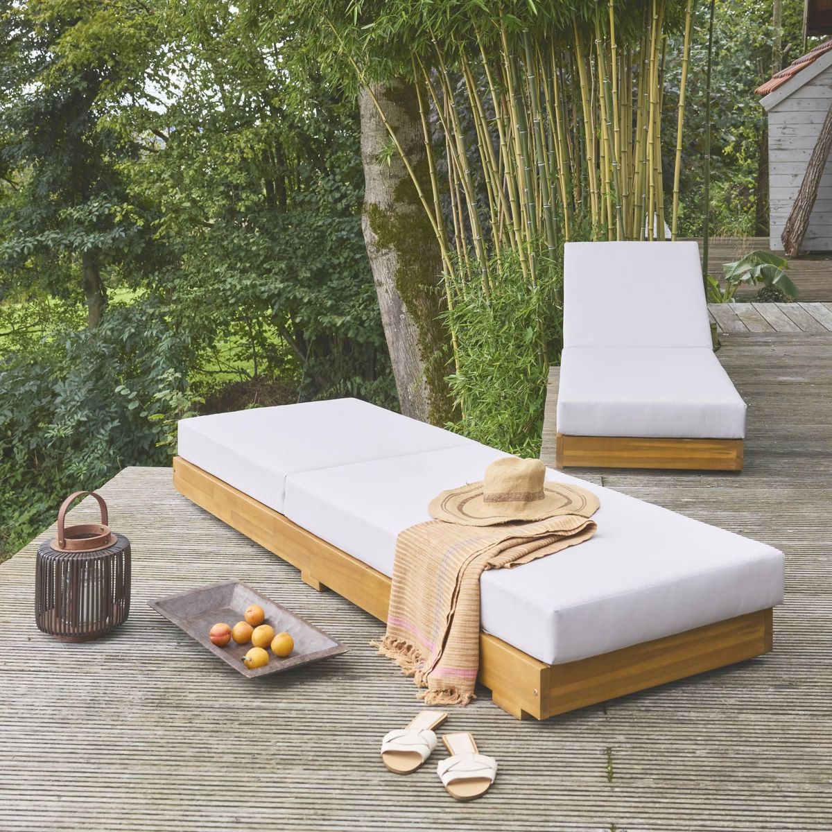 SWEEEK Lot de 2 bains de soleil beige DORINA en acacia et polyester. 3 positions. housse déhoussable. 198 x 62 x 12 cm