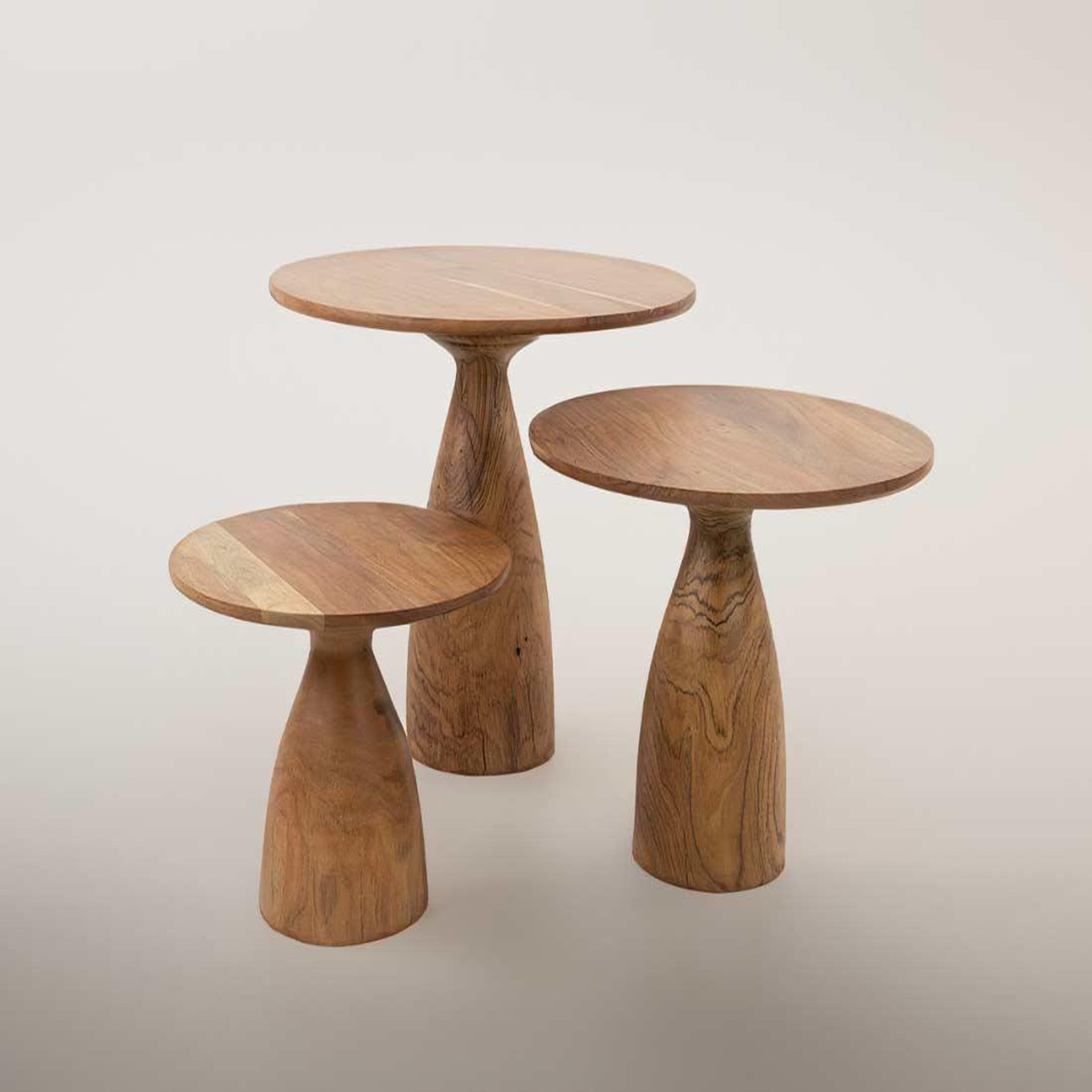 Voir la diapositive 3 : LISA DESIGN Henna - lot de 3 tables basses gigognes - bois d'acacia massif