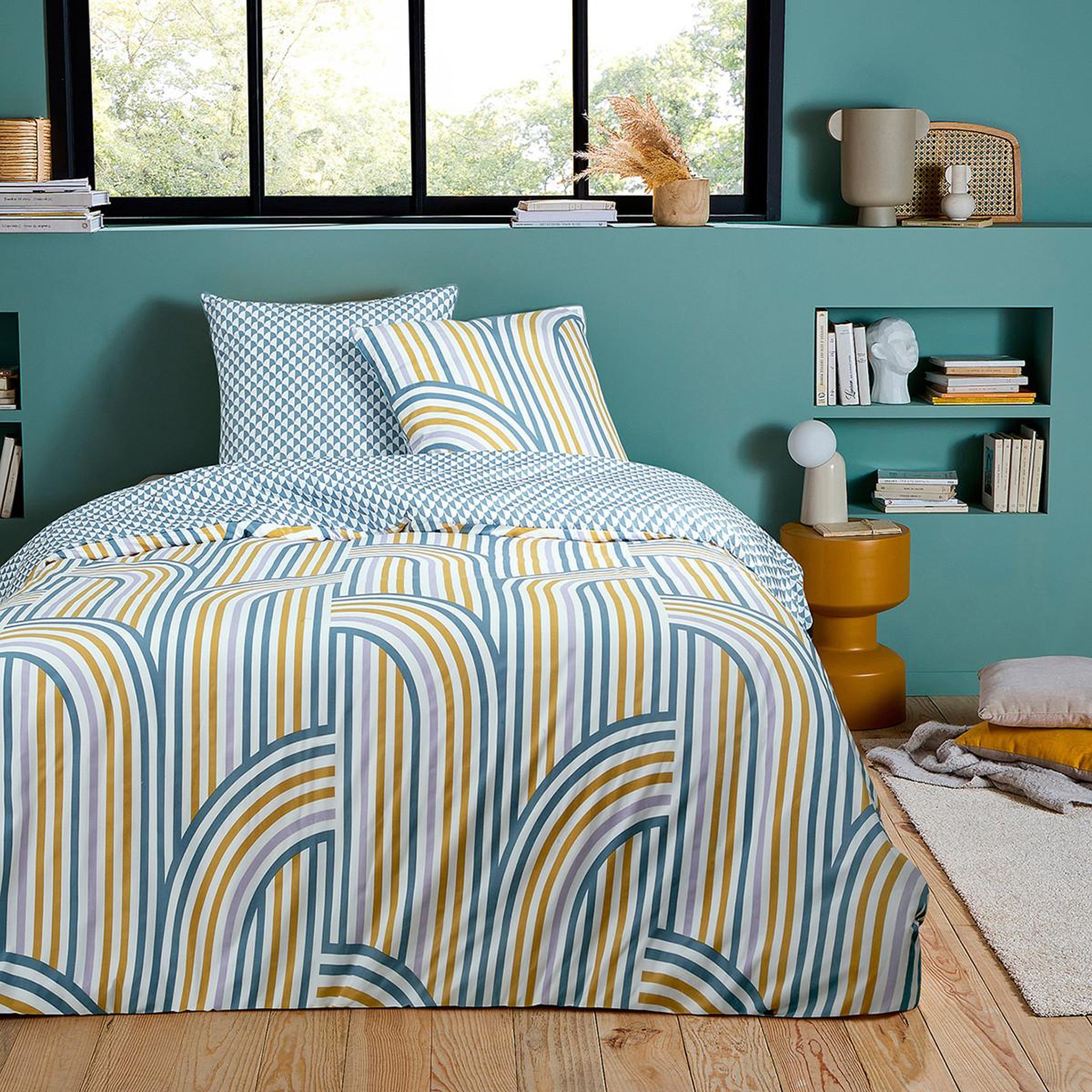 FUTURE HOME Parure de lit double arche en microfibre lavée. Coloris disponibles : Bleu
