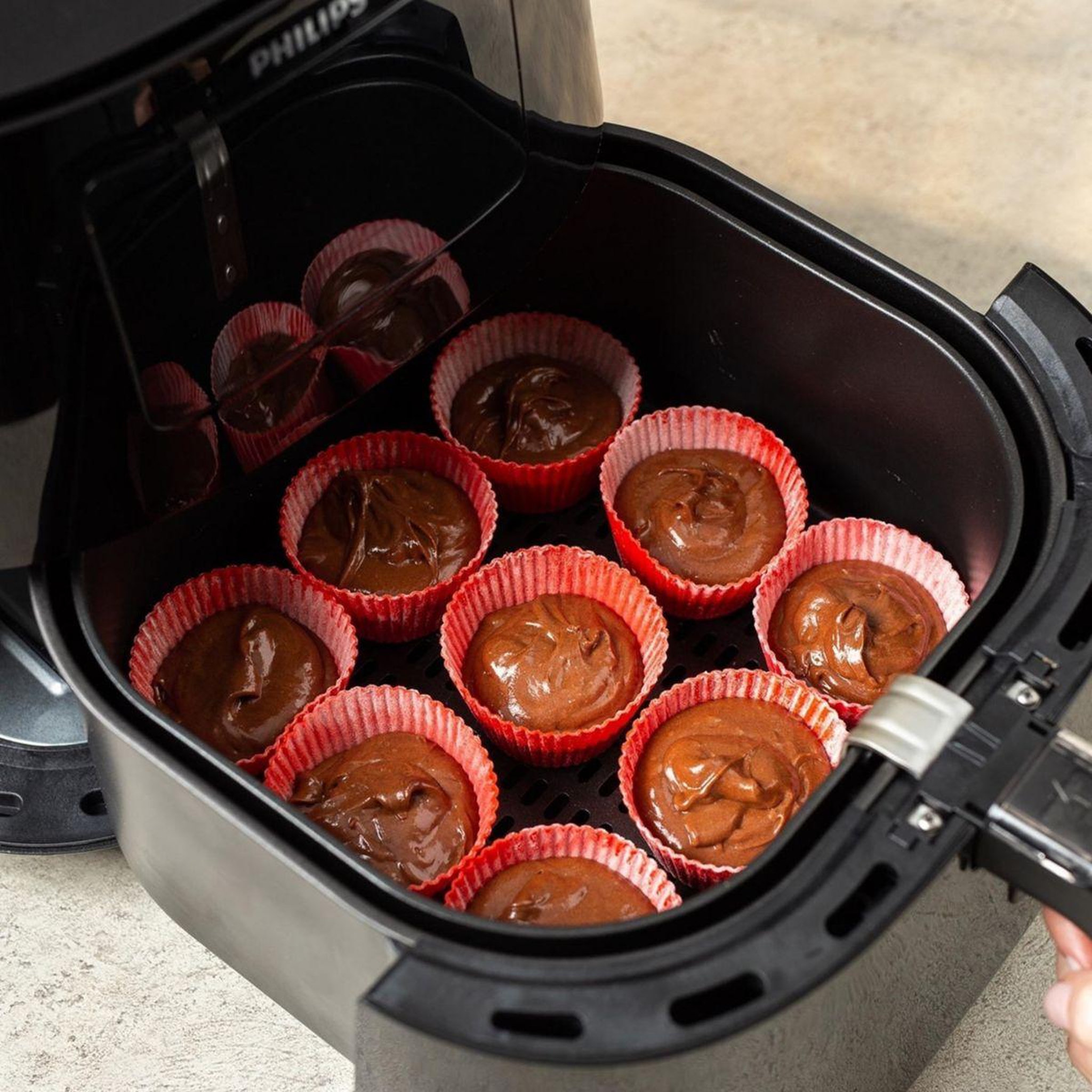 Voir la diapositive 3 : Philips Plaque hd9956/00 cuve 7.2l et moules à muffin pour airfryers xxl+