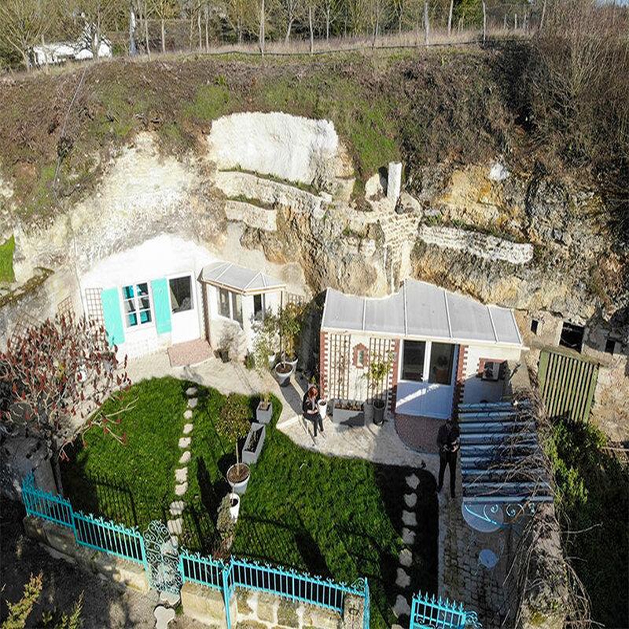 Voir la diapositive 4 : Smartbox Séjour insolite : 4 jours en chambre troglodyte près de blois - coffret cadeau séjour