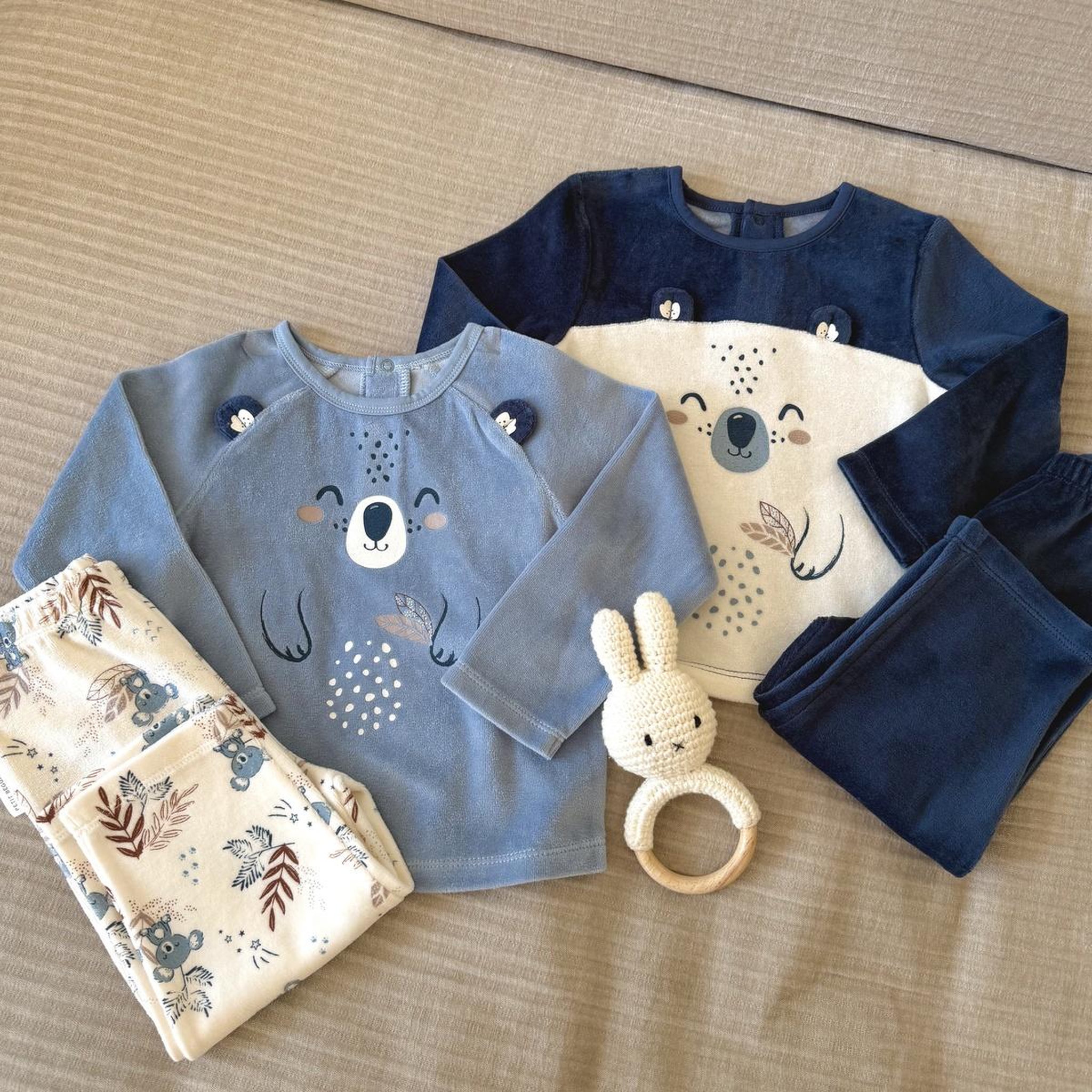 Voir la diapositive 6 : PETIT BEGUIN Lot de 2 pyjamas enfant 2 pièces en velours mathéo