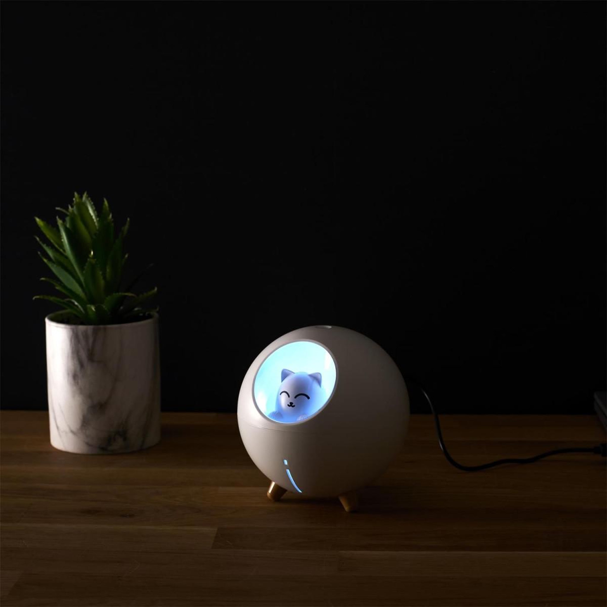 Voir la diapositive 5 : The concept Factory Diffuseur de parfum led  chat  11cm blanc