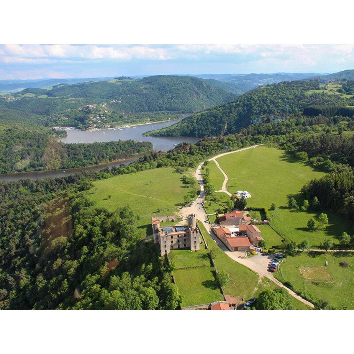 Smartbox Vol en hélicoptère de 20 min près de Saint-Étienne - Coffret Cadeau Sport & Aventure