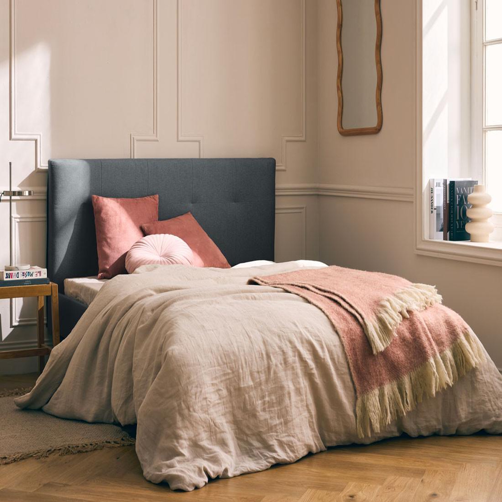 Voir la diapositive 3 : BEST MOBILIER Monet - lit - 160x200 - sommier inclus - en tissu