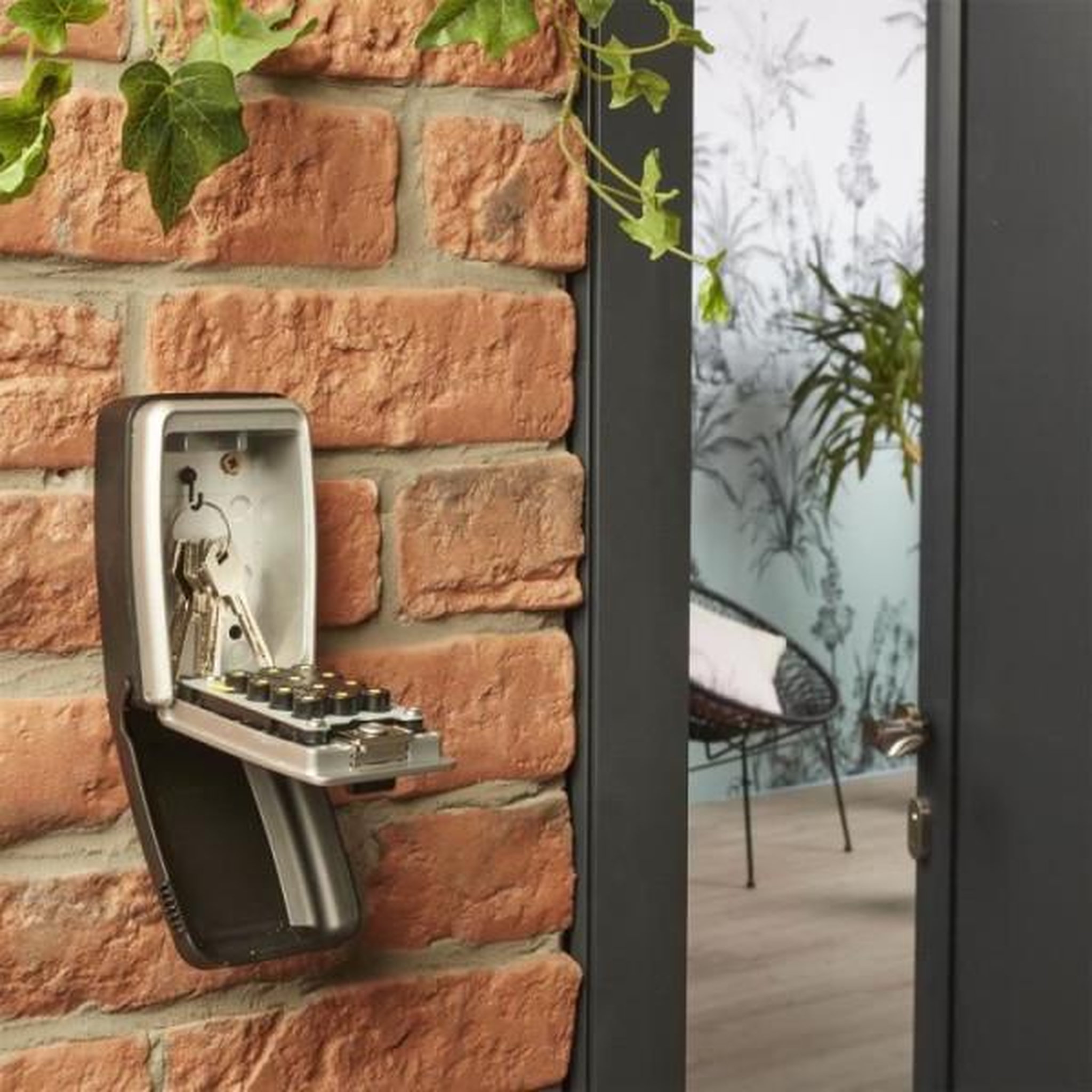 Voir la diapositive 2 : Master lock Boite a clés sécurisée - master lock - boutons poussoirs - avec anse - select access partagez vos clés en toute sécurité