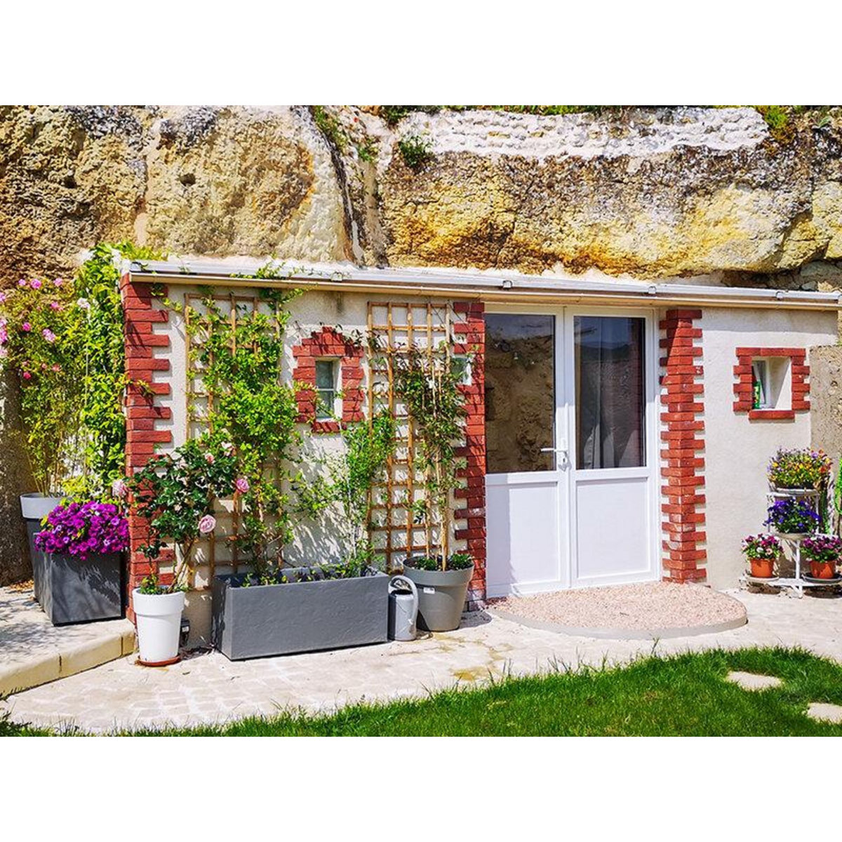 Smartbox 3 jours atypiques en hébergement troglodyte près de Blois - Coffret Cadeau Séjour