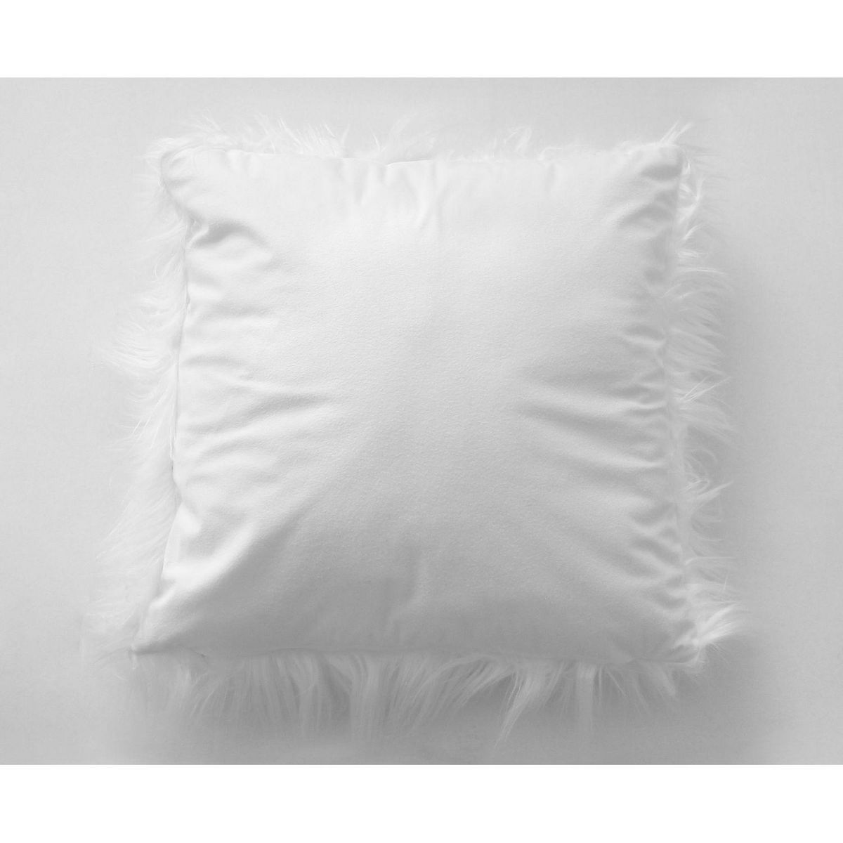 TOILINUX Coussin doux à poils longs Epicéa