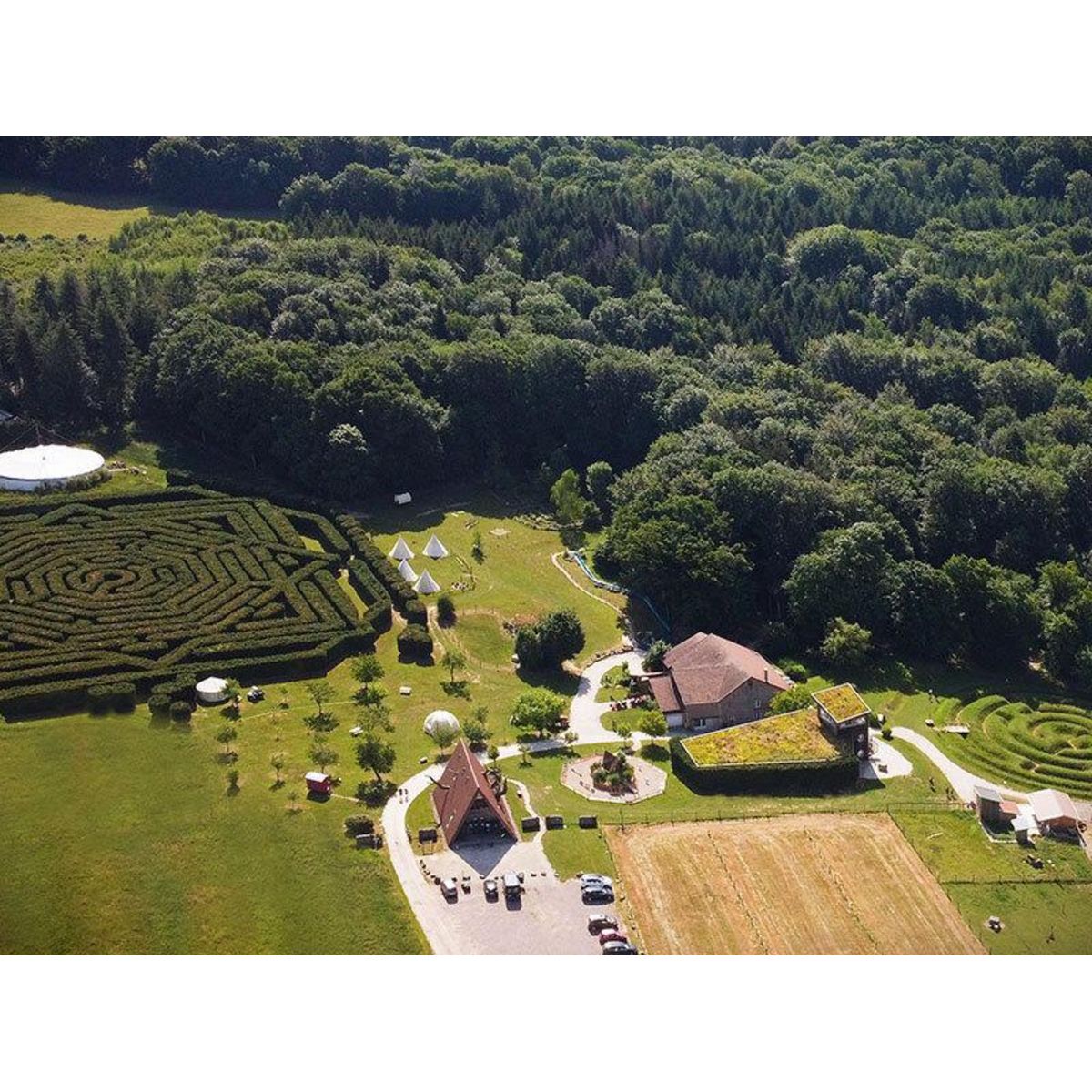 Smartbox Séjour insolite : 1 nuit dans un avion Antonov dans les Vosges - Coffret Cadeau Séjour