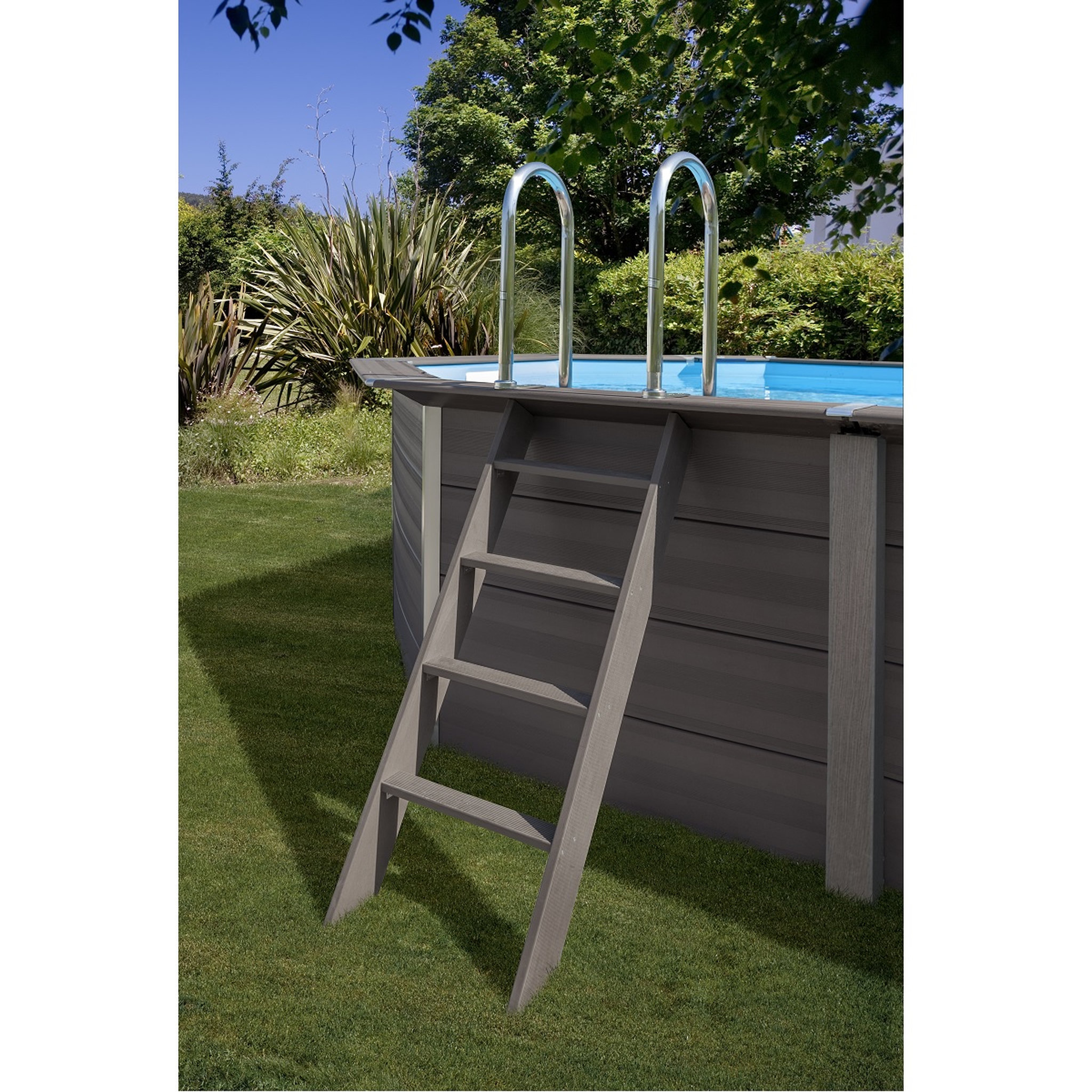 Voir la diapositive 2 : GRE Piscine ovale composite 8,04m x 3,86m x 1,24m