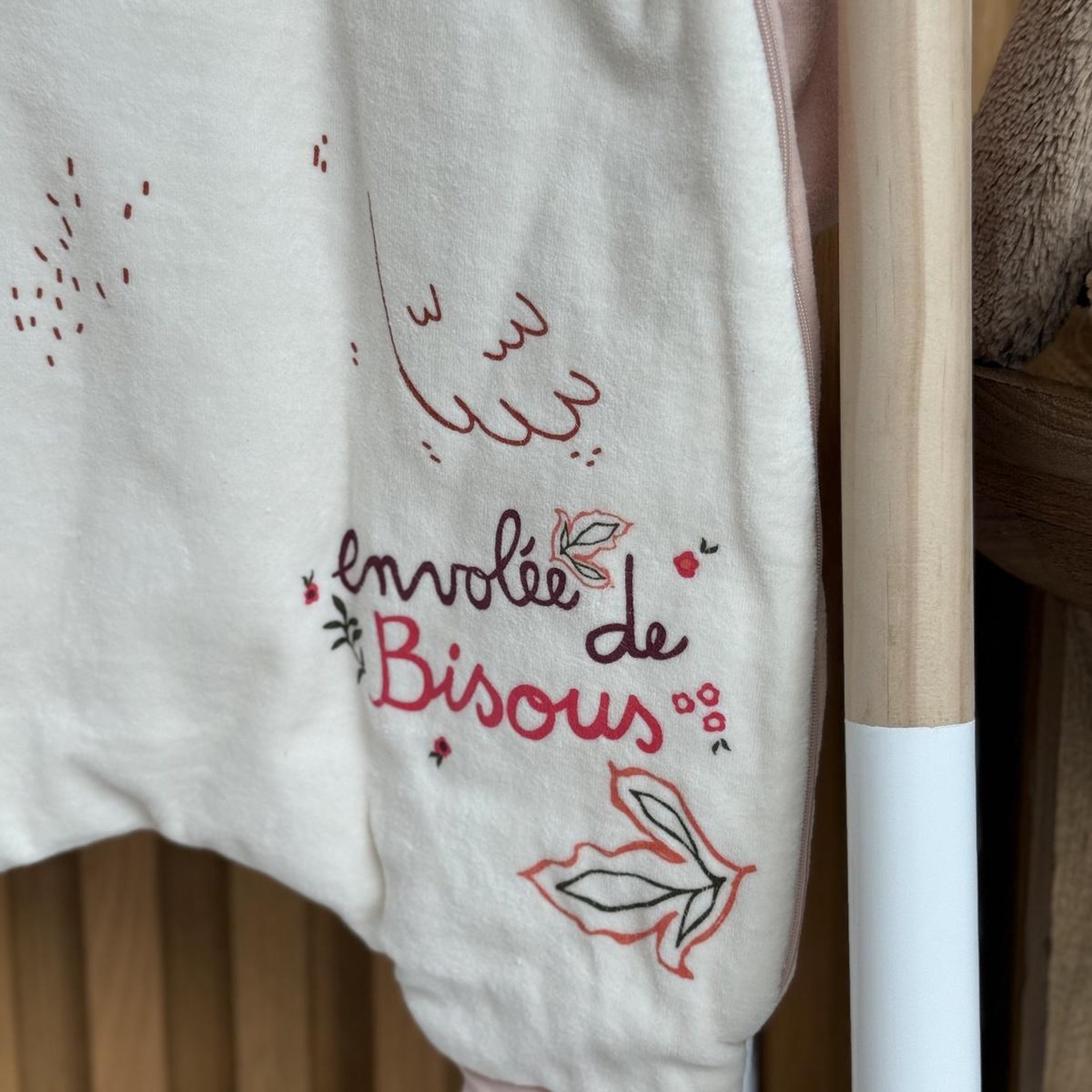 Voir la diapositive 6 : Petit Béguin Turbulette d'hiver en velours avec pieds retroussables et manches amovibles Manouk