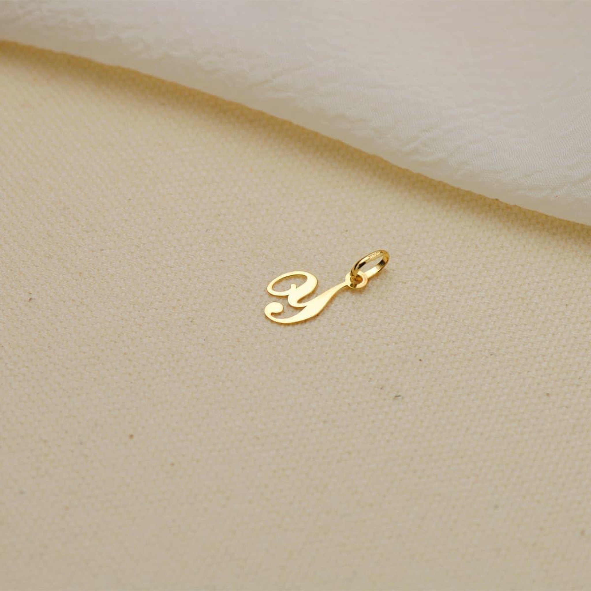 Voir la diapositive 2 : L'ATELIER D'AZUR Pendentif Lettre  Y  Or 750 Jaune - Chaine Offerte