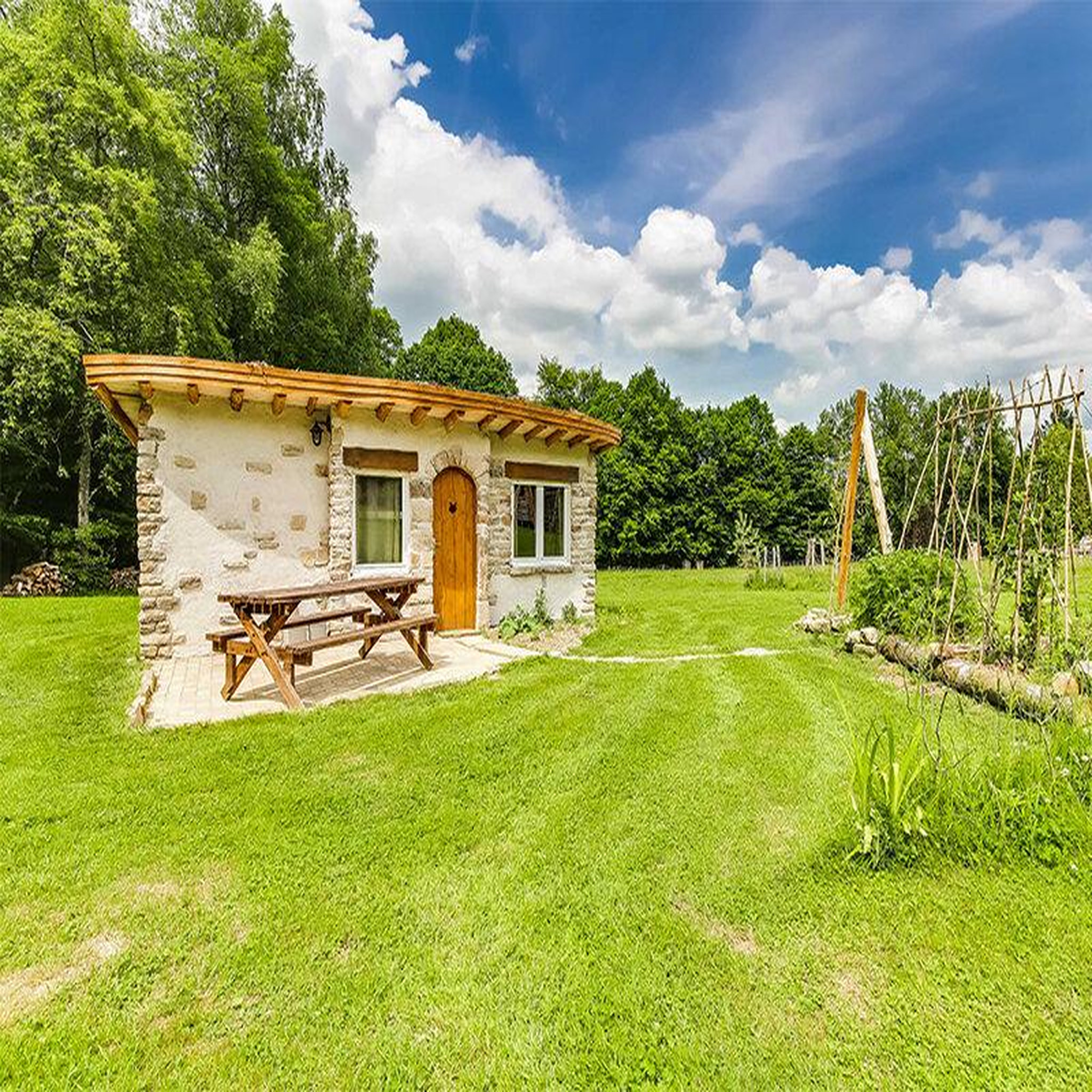 Voir la diapositive 4 : Smartbox 2 jours insolites en famille dans une cabane dans les Vosges - Coffret Cadeau Séjour
