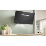 Voir la diapositive 2 : BOSCH Hotte décorative murale inclinée DWJ87FN6SF