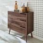 Voir la diapositive 3 : SWEEEK Commode décor bois de noyer. 3 tiroirs. pieds en pin massif