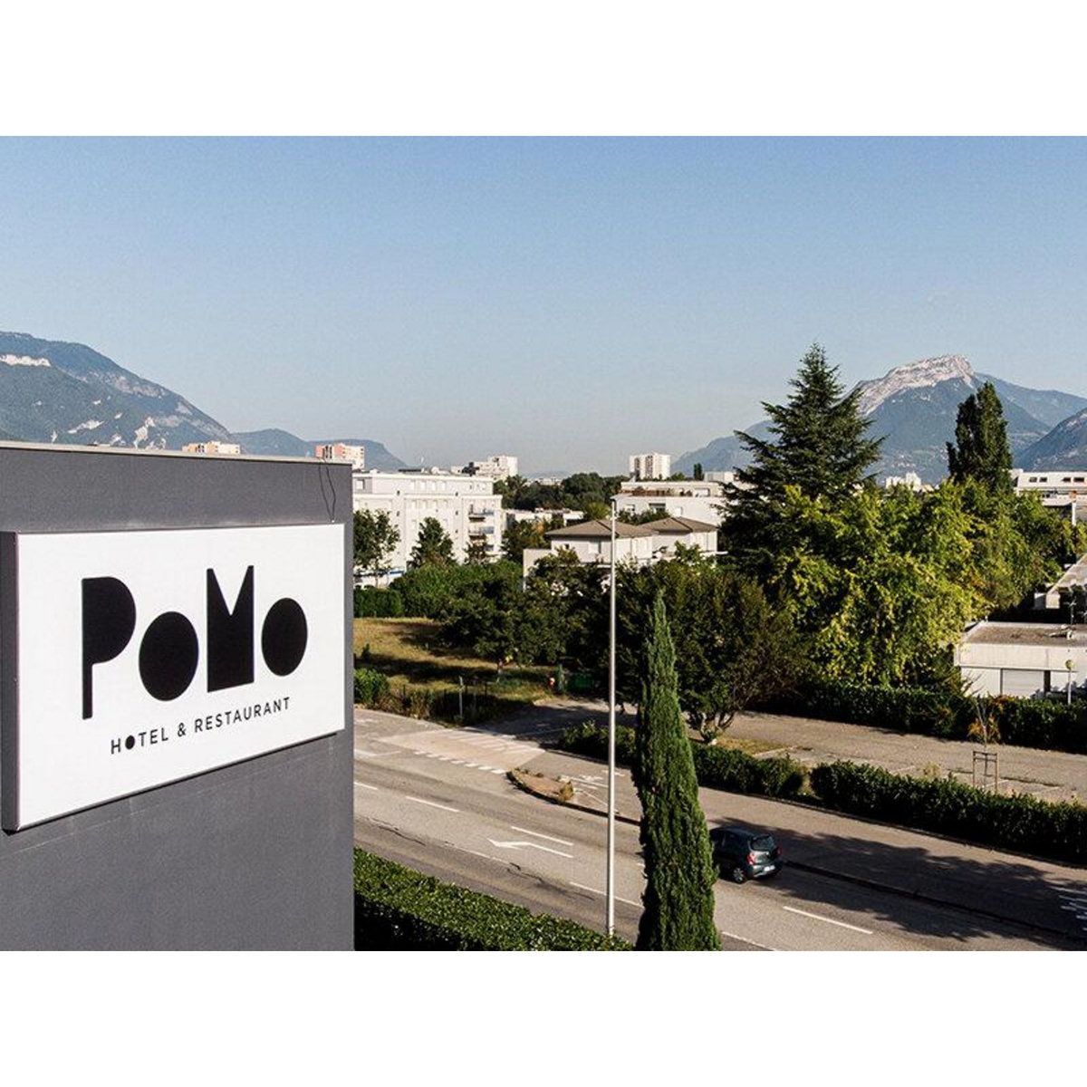 Smartbox Escapade de 2 jours à Échirolles avec champagne en hôtel 4* - Coffret Cadeau Séjour