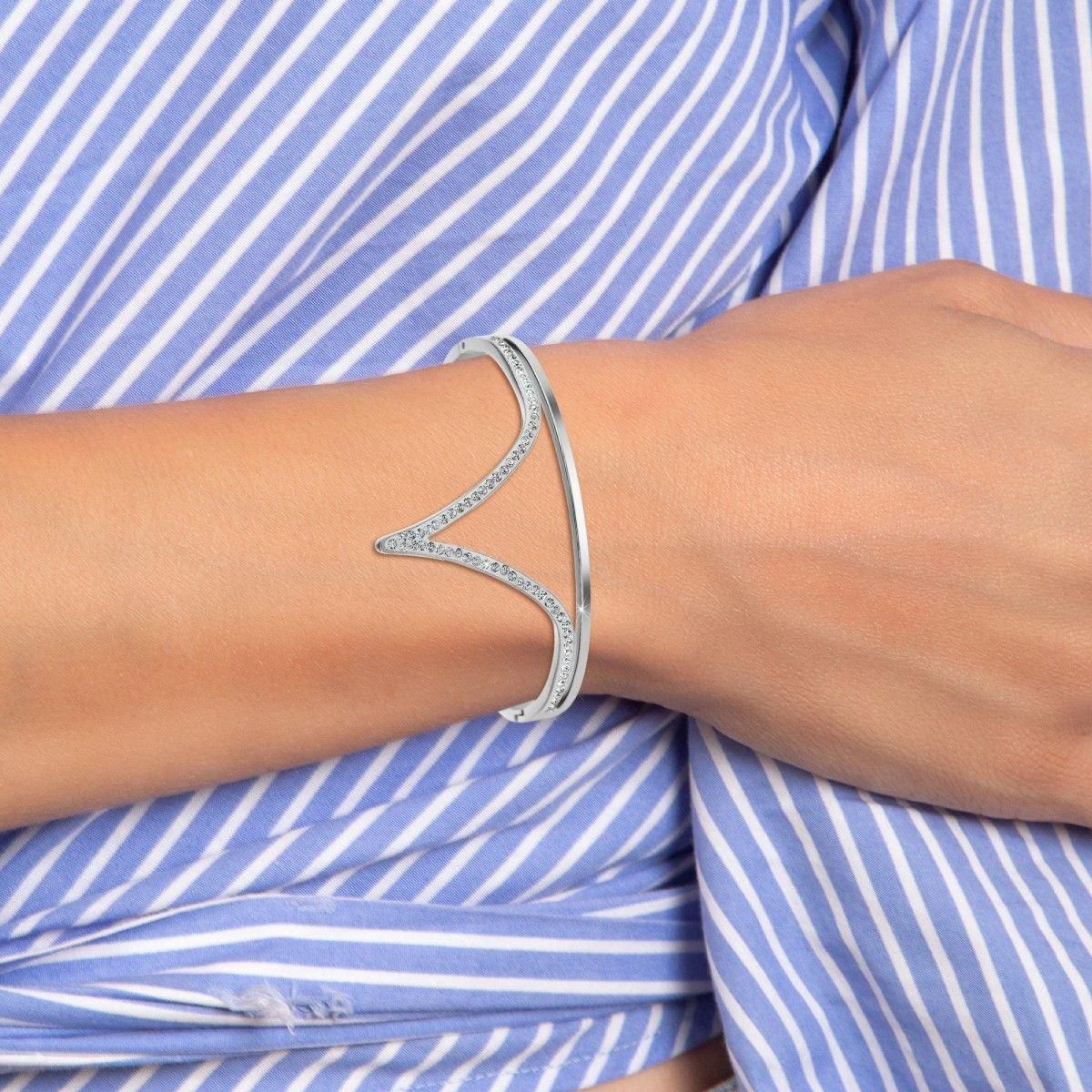 SC CRYSTAL Bracelet par SC Crystal orné de Cristaux scintillants