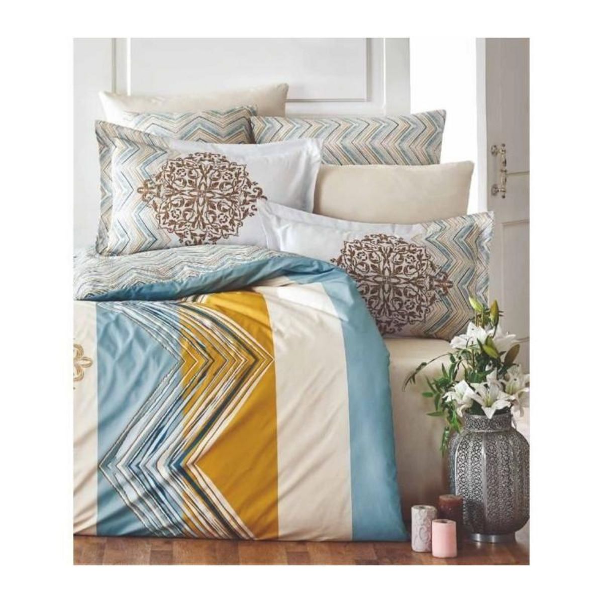 GENERIQUE Parure de lit - 1 housse de couette 220 x 240 cm + 2 taies d'oreiller 60 x 60 cm - 100% coton renforcé - Blanc