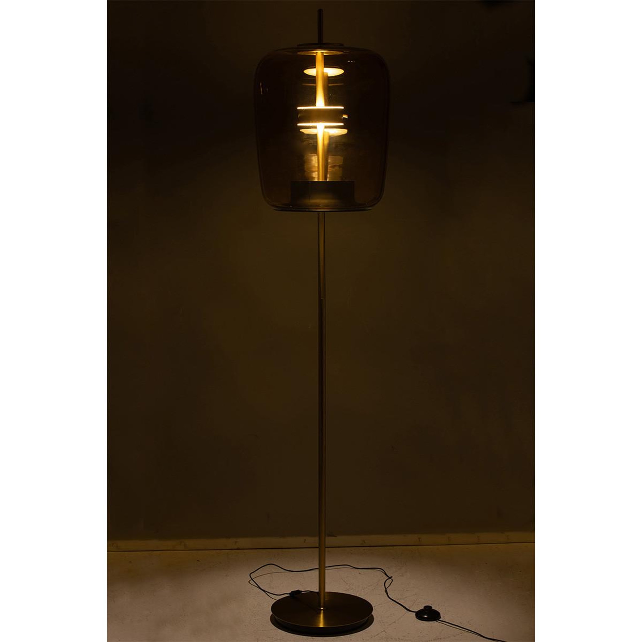 Voir la diapositive 5 : J-LINE Lampadaire en verre à led  omar  168cm marron