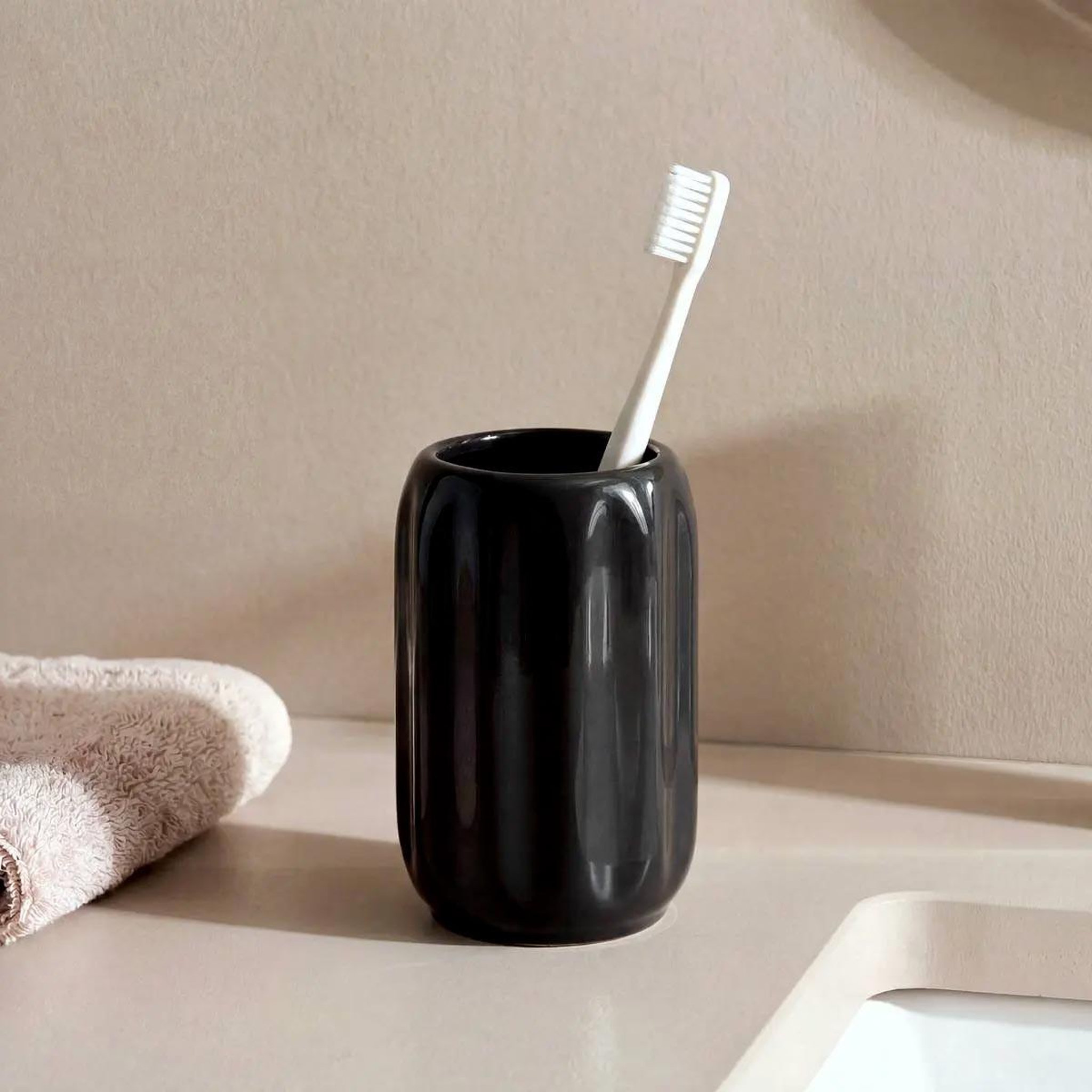 Voir la diapositive 2 : FIVE Pot à brosse à dents  suny colorama  11cm noir