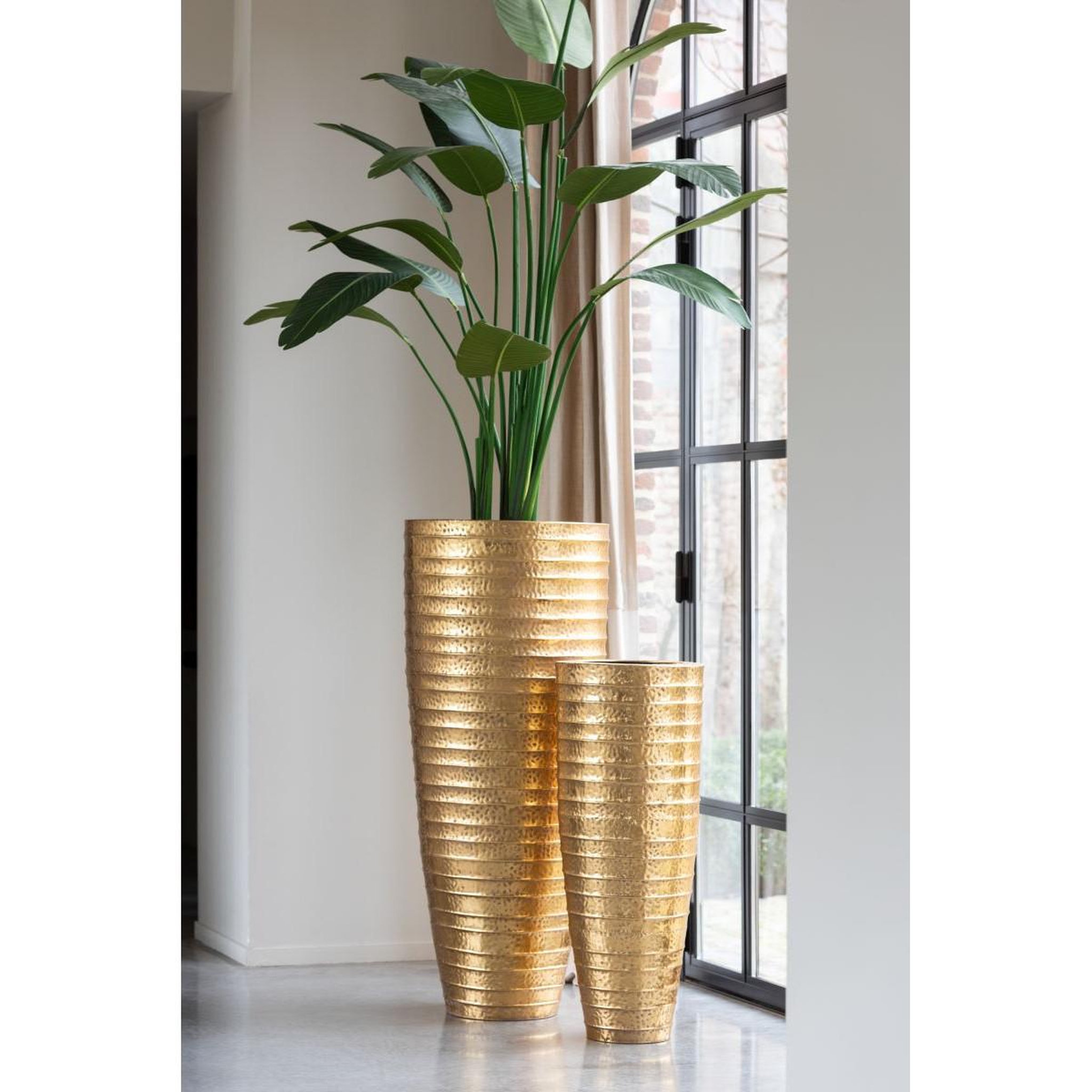 Voir la diapositive 4 : J-LINE Lot de 2 vases déco en métal  egypte  122cm or