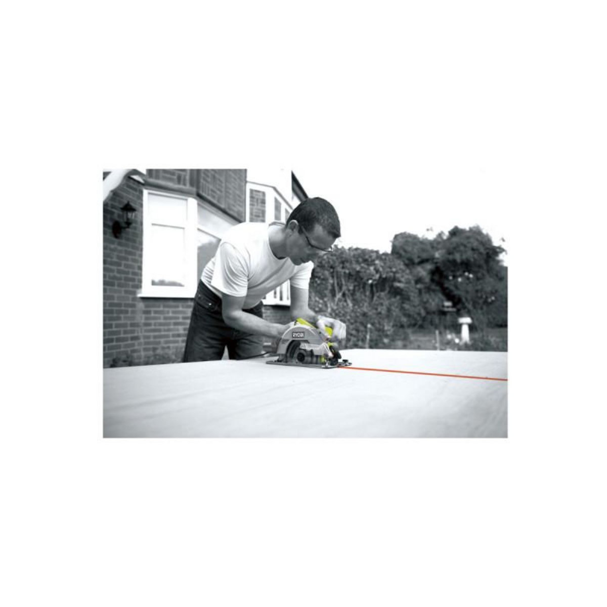 Ryobi Scie circulaire RYOBI 1600W 66mm RCS1600-K