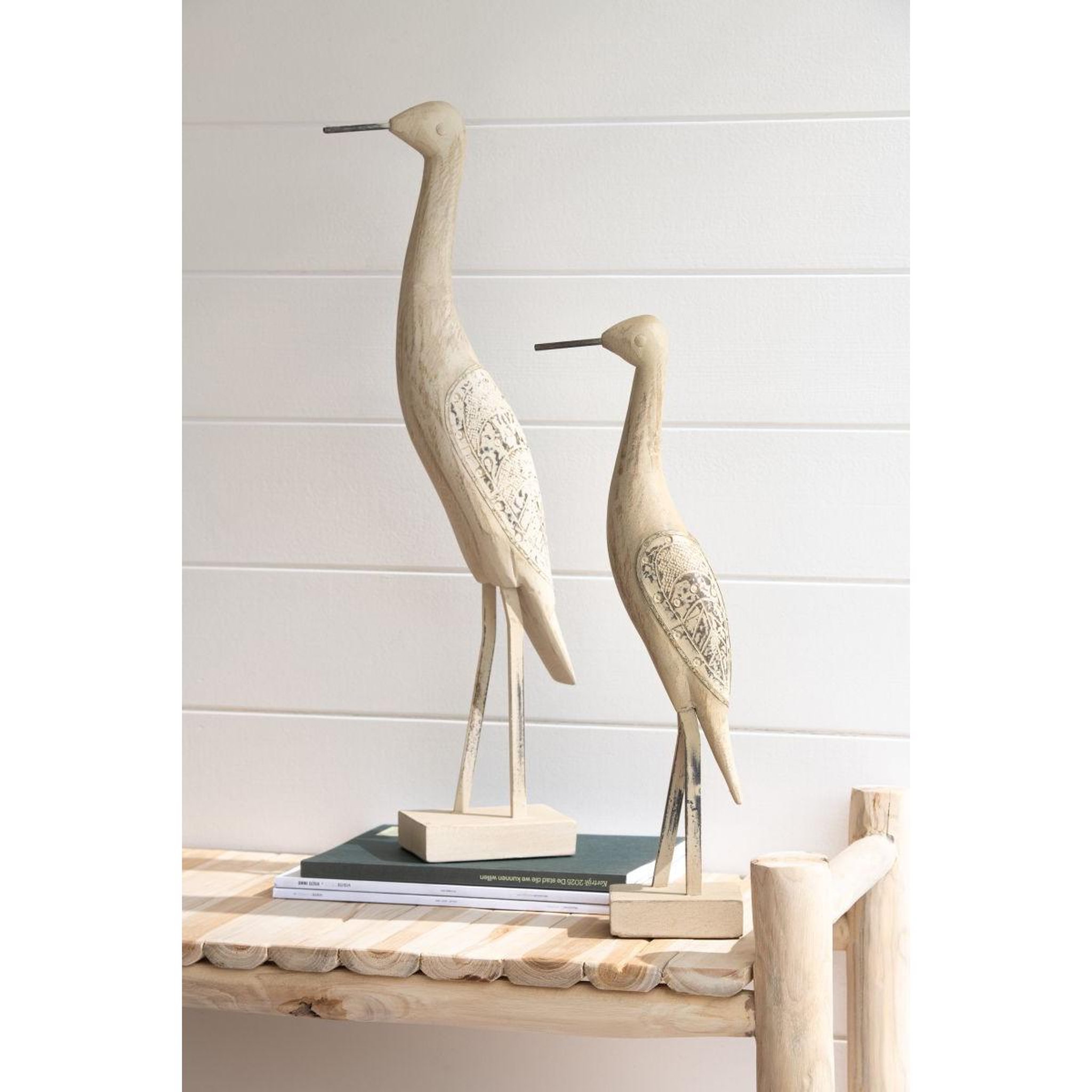 Voir la diapositive 3 : J-LINE Statue déco oiseau en bois  denny  48cm naturel