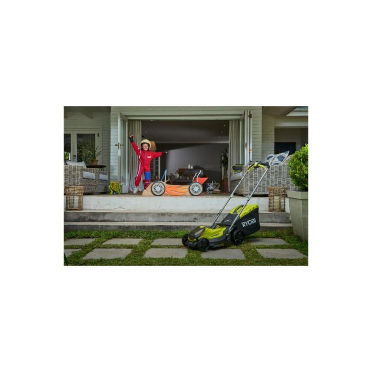 Ryobi Tondeuse poussée RYOBI - RLM18X33B40 - 18V One+ - coupe 33cm - 1 batterie 4.0Ah - 1 chargeur