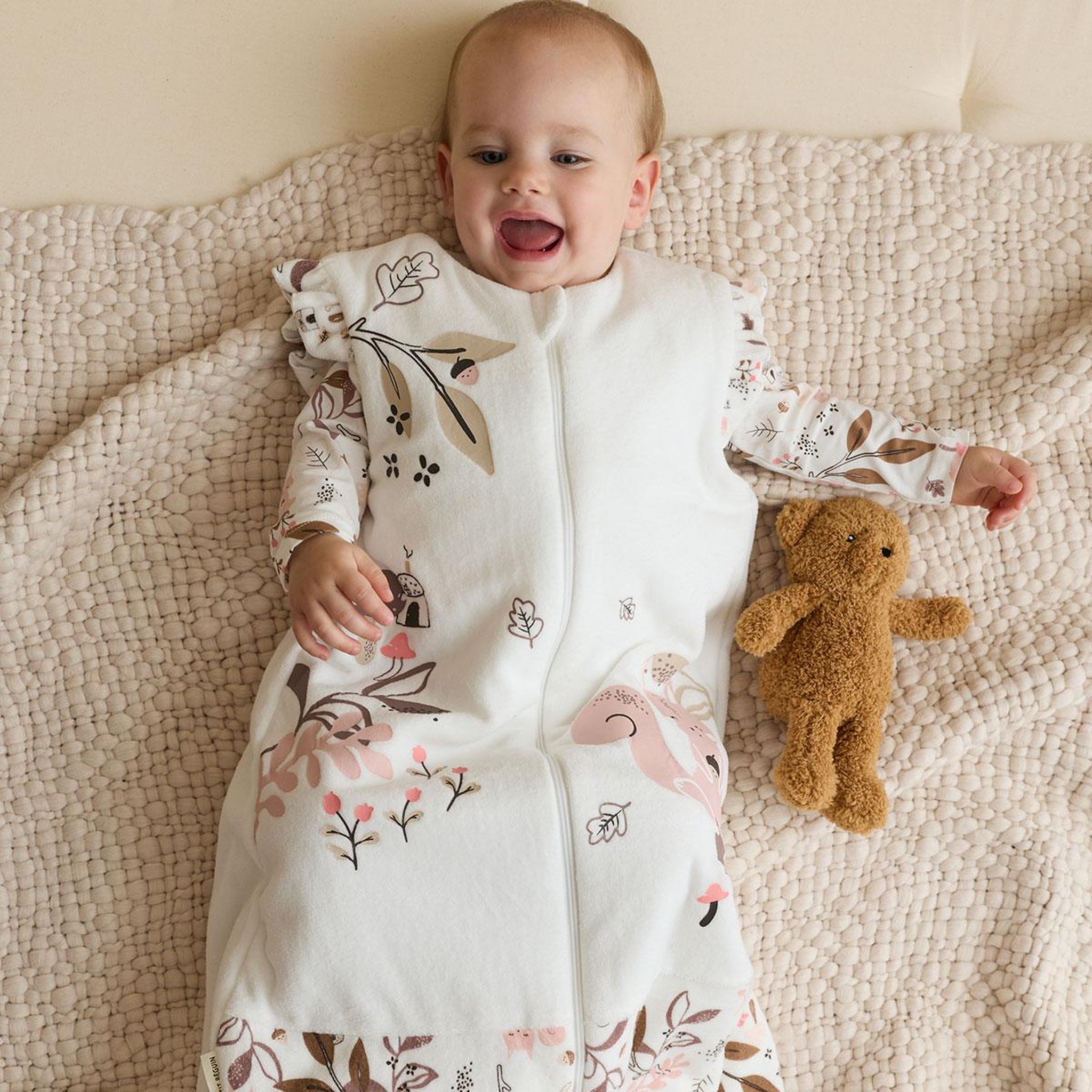 Voir la diapositive 5 : Petit Béguin Gigoteuse TOG 2 en velours Sora
