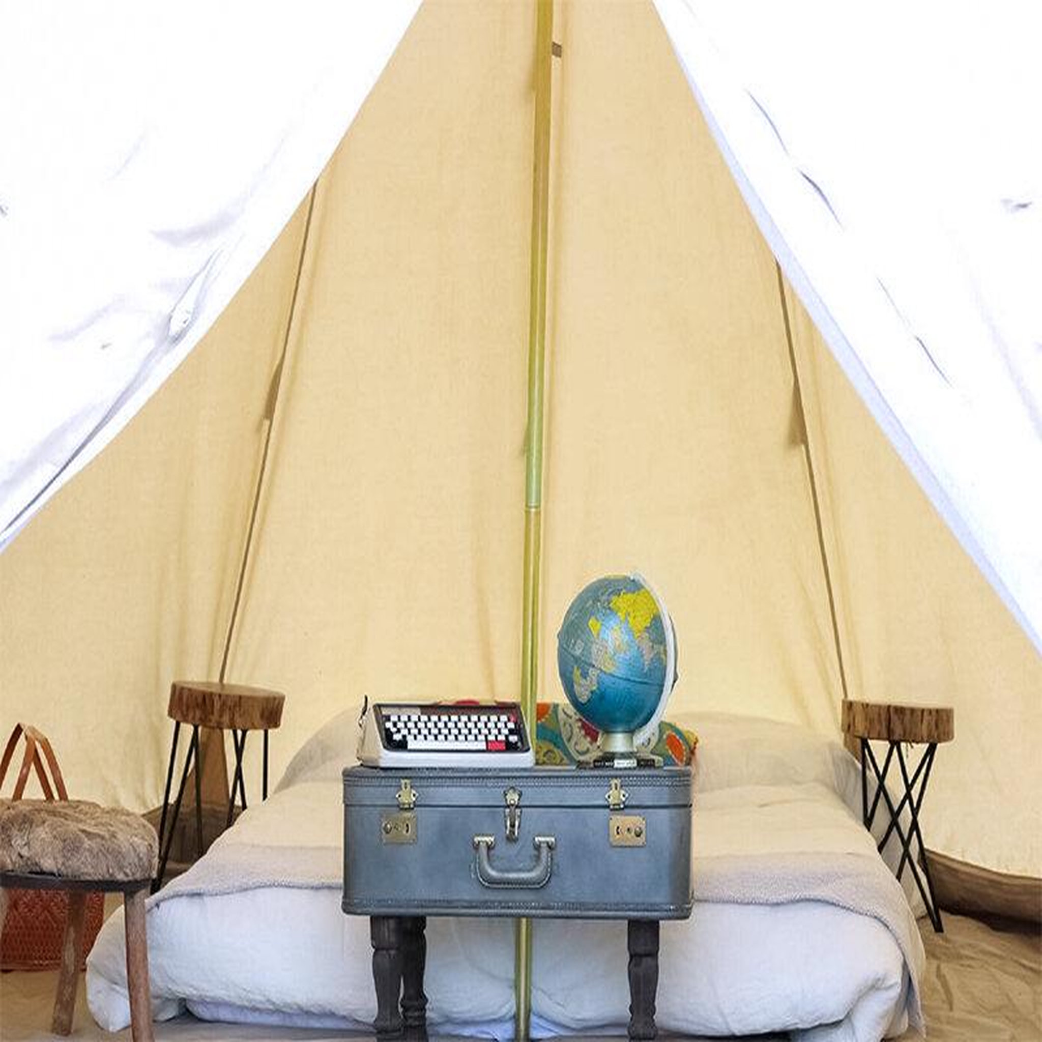 Voir la diapositive 4 : Smartbox Séjour insolite en tipi - Coffret Cadeau Séjour