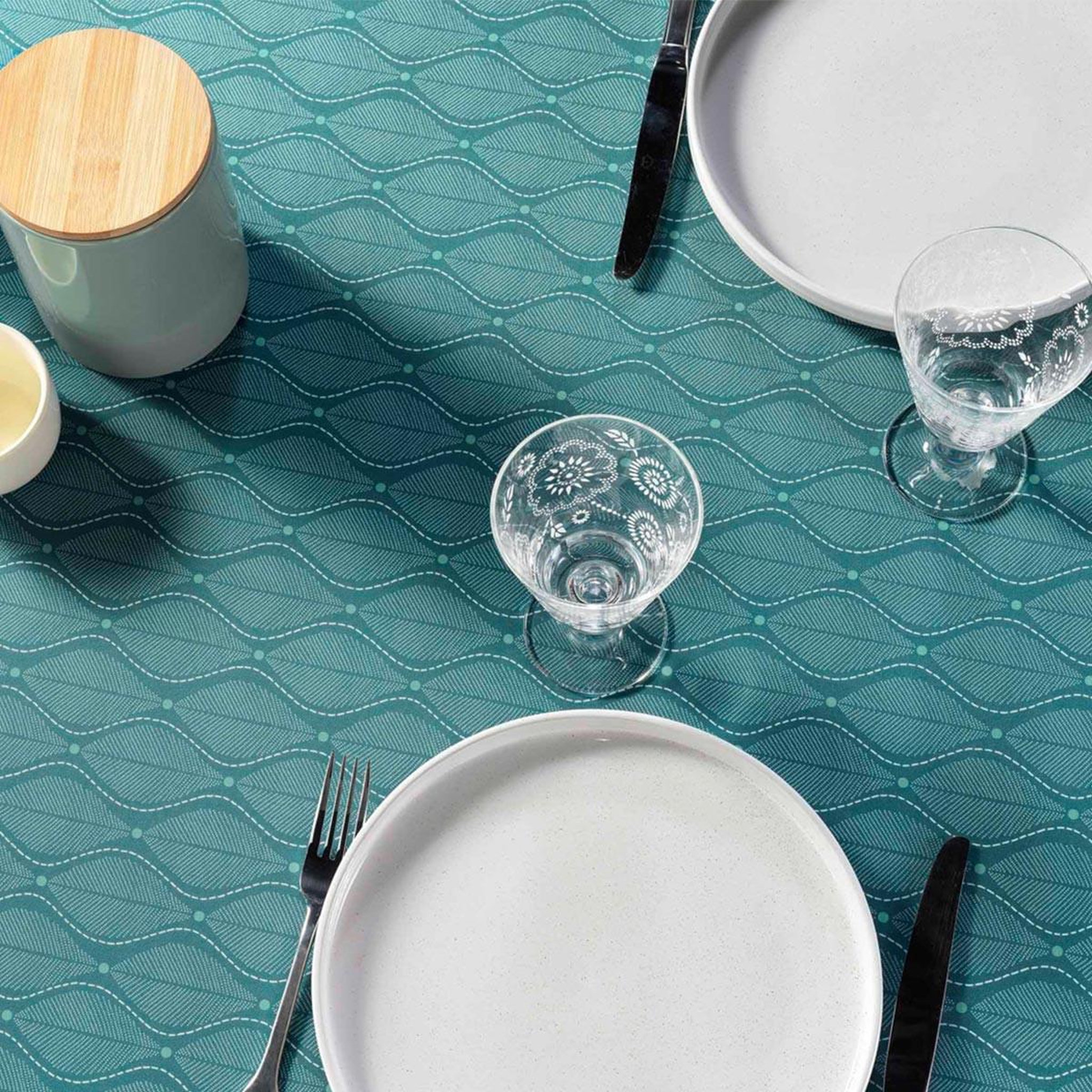 Voir la diapositive 2 : Douceur d'Intérieur Nappe antitache imprimé  ofelis  145x240cm bleu