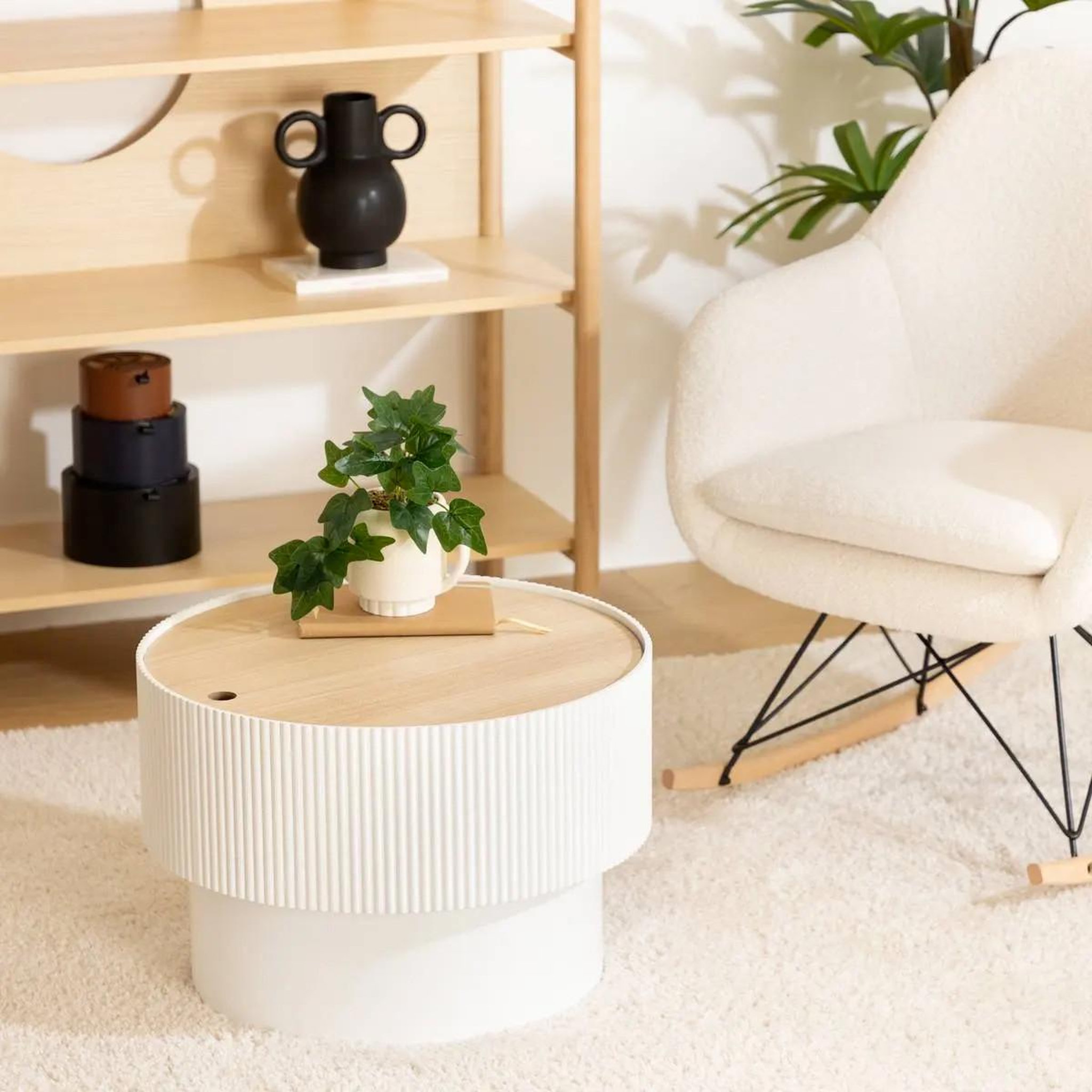 Voir la diapositive 4 : ATMOSPHERA Table basse avec coffre  enola  55cm blanc
