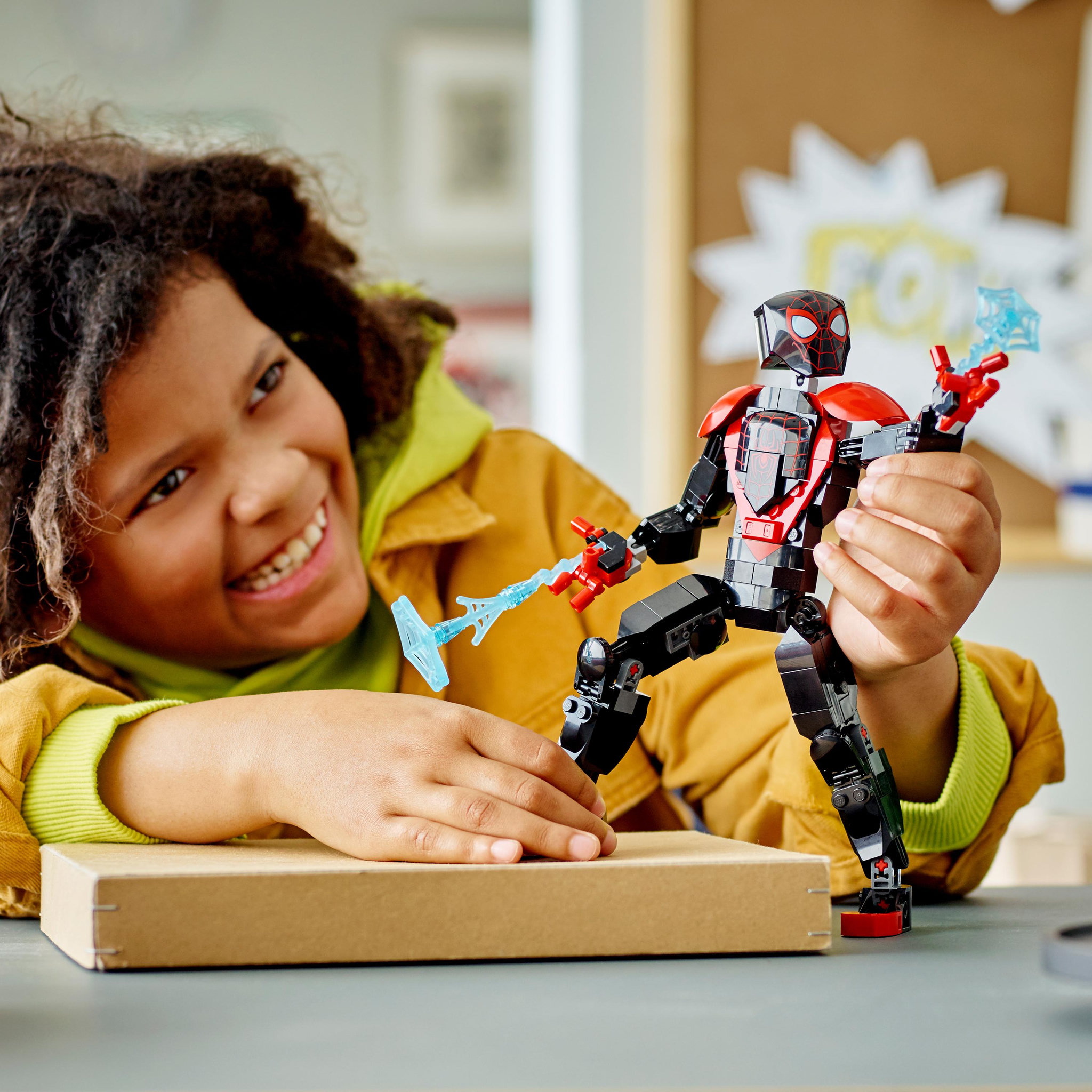 Voir la diapositive 7 : LEGO Marvel Super Heroes 76225 Figurine Miles Morales