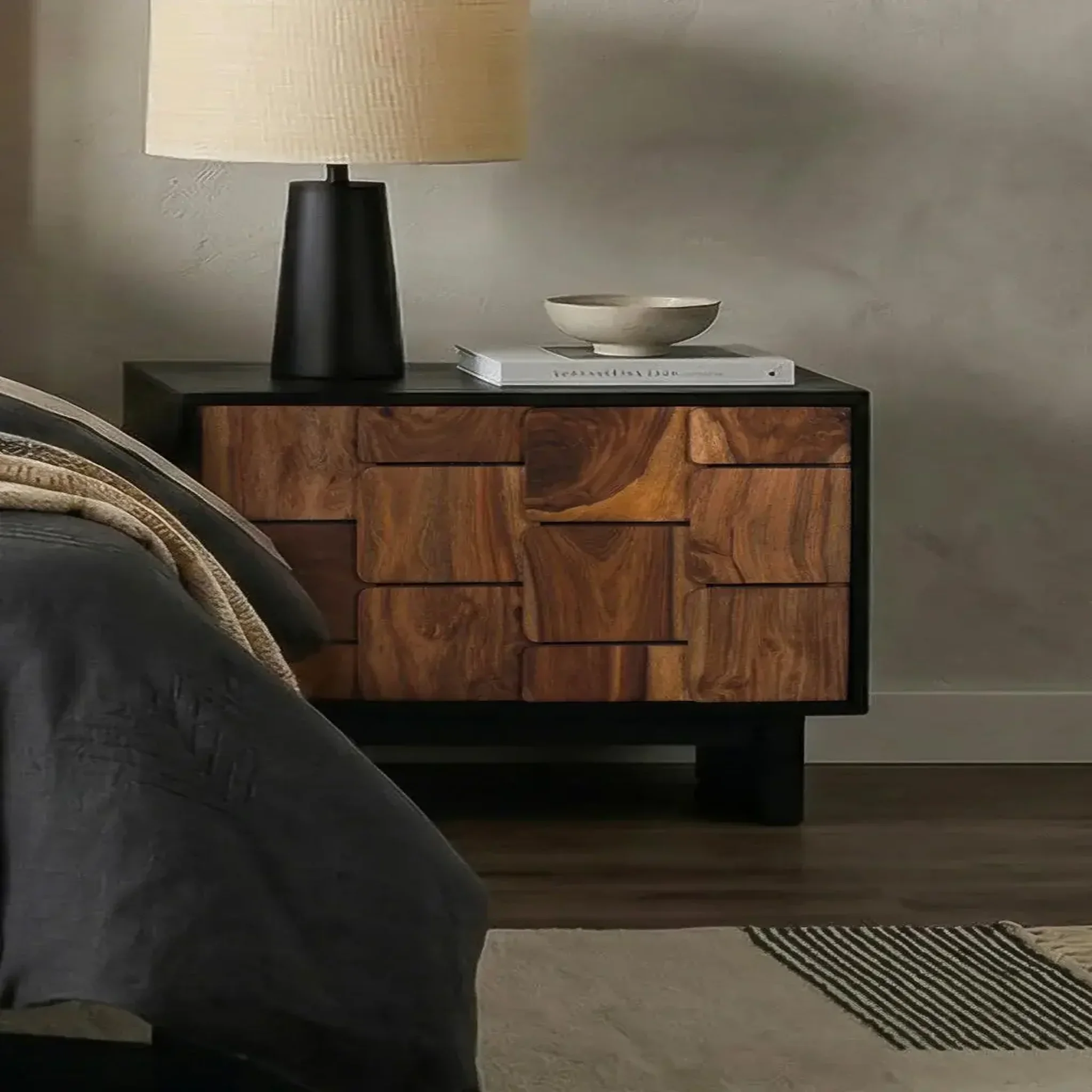 Voir la diapositive 2 : GINER Y COLOMER SL Table de chevet en bois de manguier 56 cm style rustique ethnique moderne
