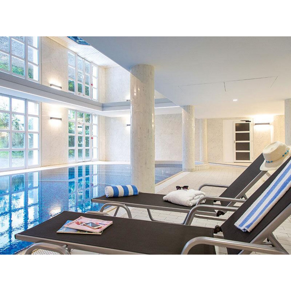 Smartbox Séjour raffiné et détente en hôtel Mercure 4* avec visite du domaine de Chantilly - Coffret Cadeau Séjour