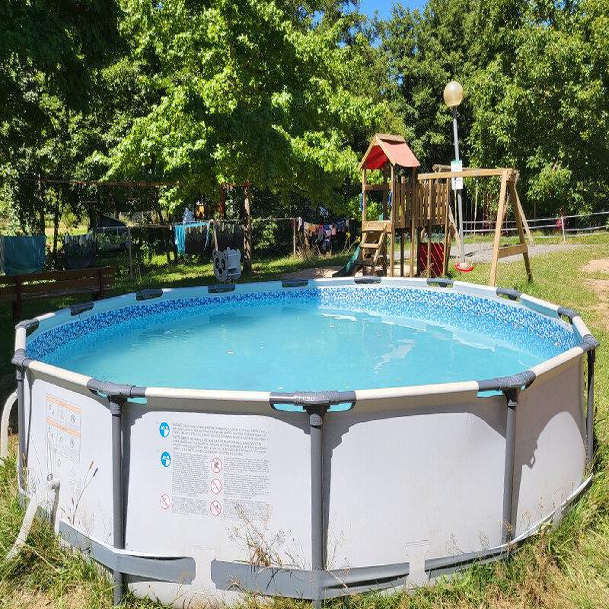 Voir la diapositive 3 : Smartbox Séjour insolite en famille : 2 jours en van aménagé près de montluçon - coffret cadeau séjour
