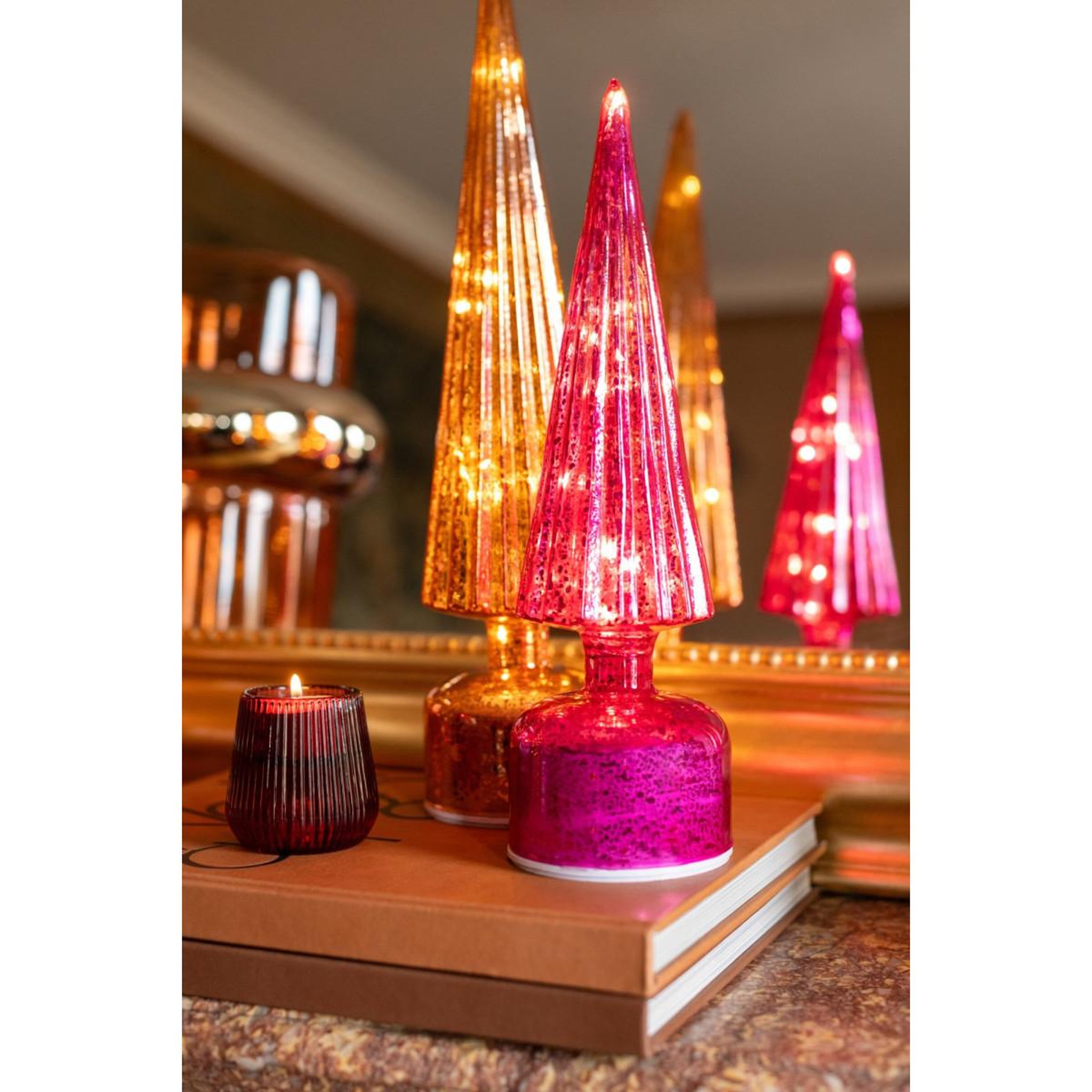 Voir la diapositive 5 : J-LINE Sapin Tournant à LED  Félicie  31cm Rose