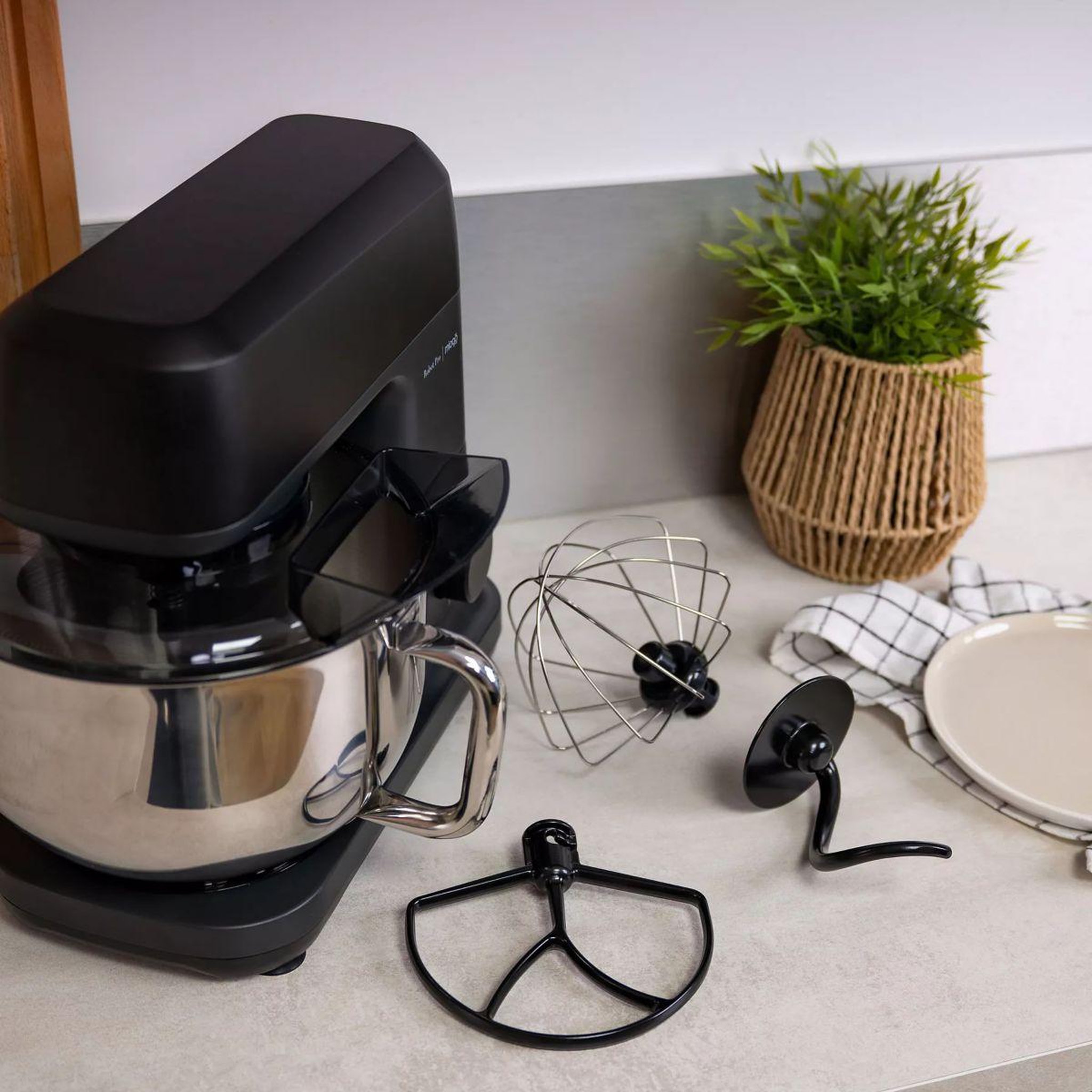 Voir la diapositive 4 : MIOGO Robot pâtissier robot patissier mrpm3