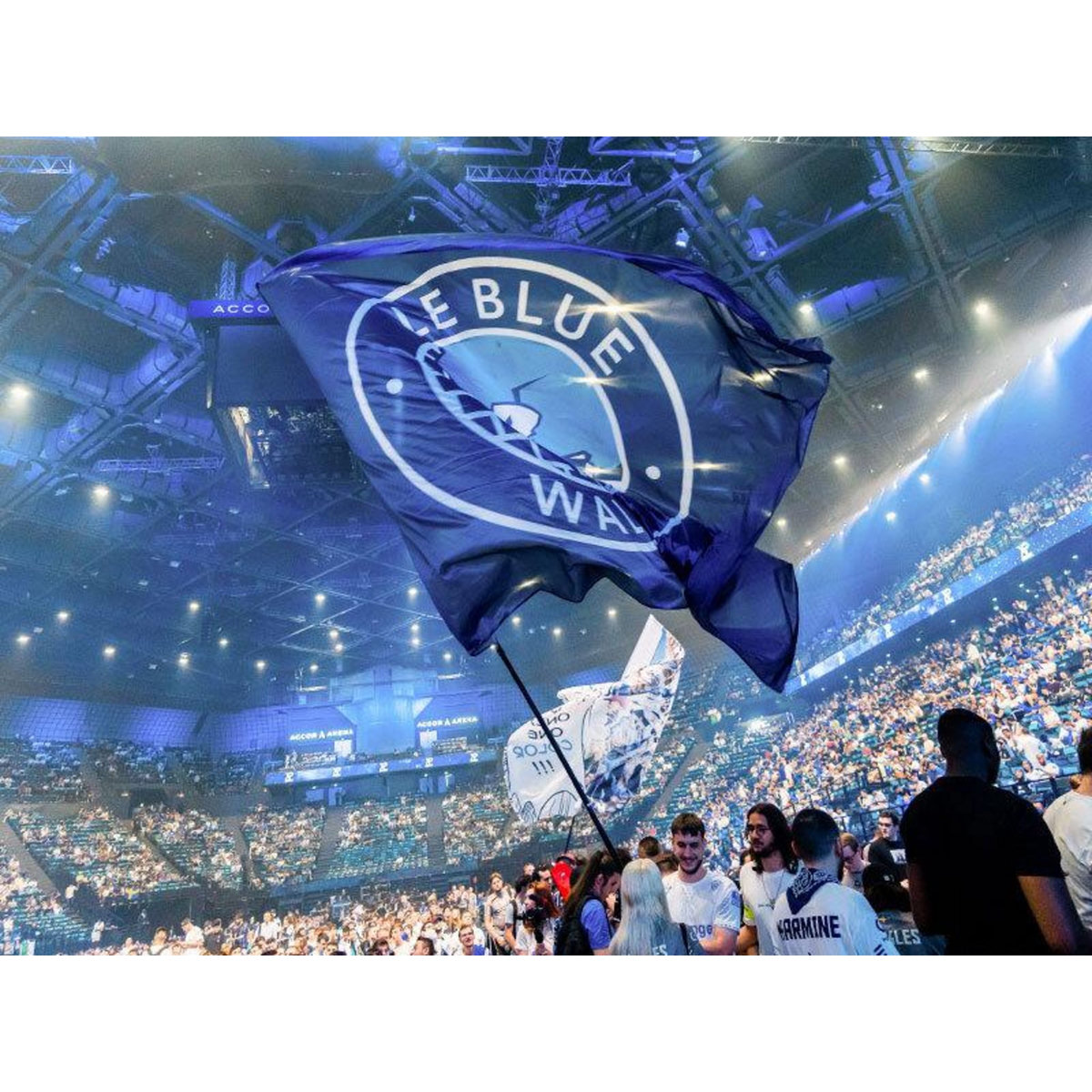 Smartbox Bon cadeau de 49,90 € sur l'e-shop de Karmine Corp et de 20 € sur League of Legends - Coffret Cadeau Multi-thèmes