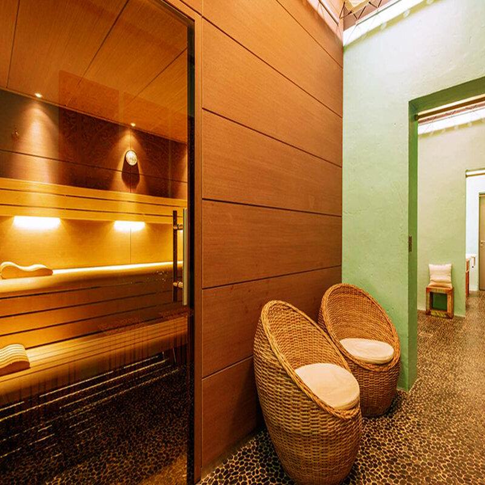 Voir la diapositive 5 : Smartbox 2 jours en hôtel 4* avec dîner en restaurant primé et spa privatif près de perpignan - coffret cadeau séjour